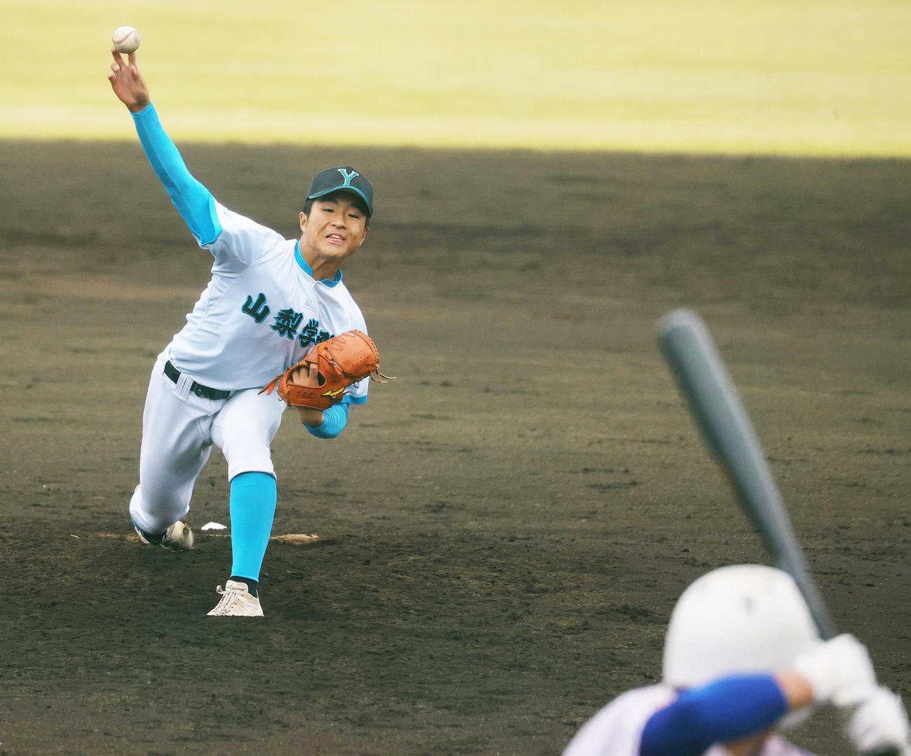 山梨学院対山村学園　山梨学院先発の林（撮影・野上伸悟）