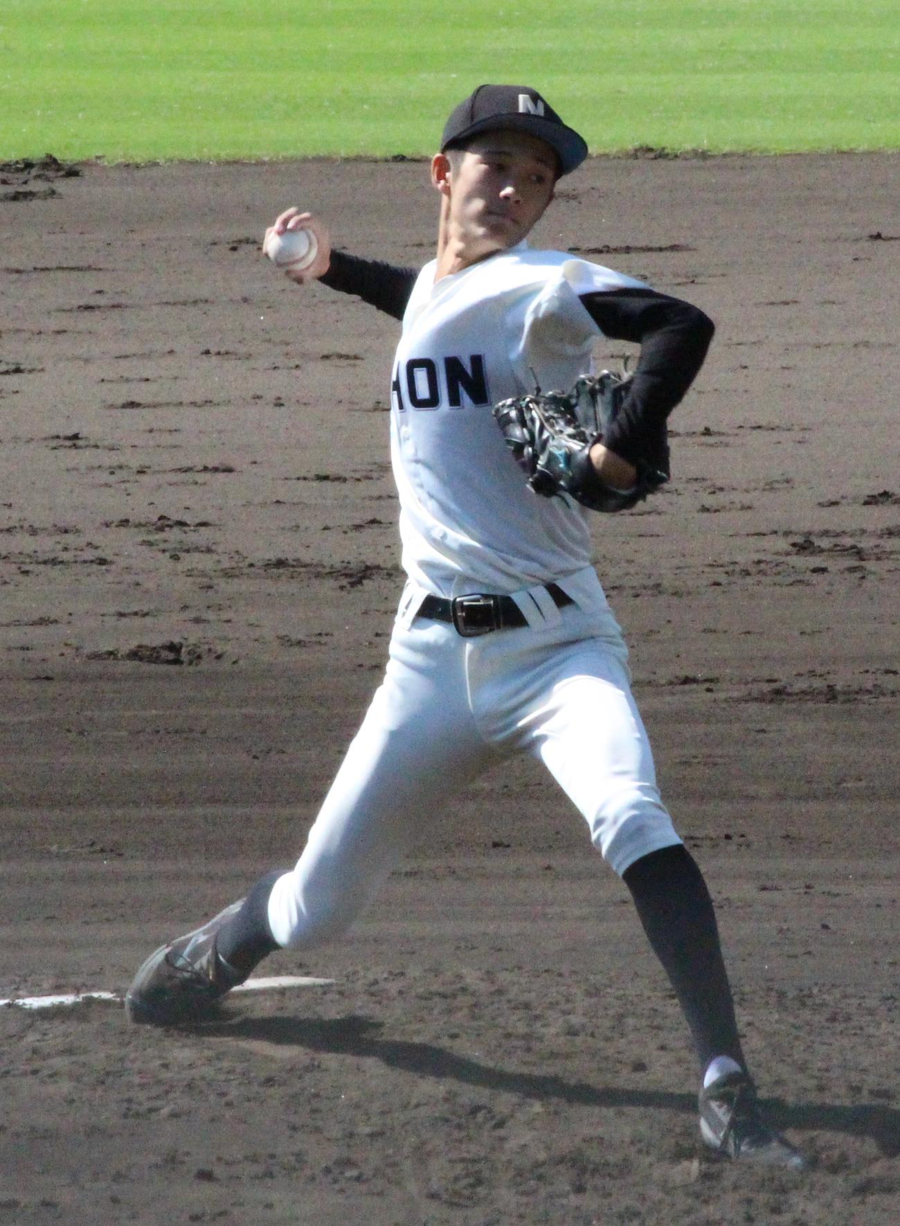 日本ウェルネス対長崎日大　力投する長崎日大・広田樹大投手（撮影・菊川光一）