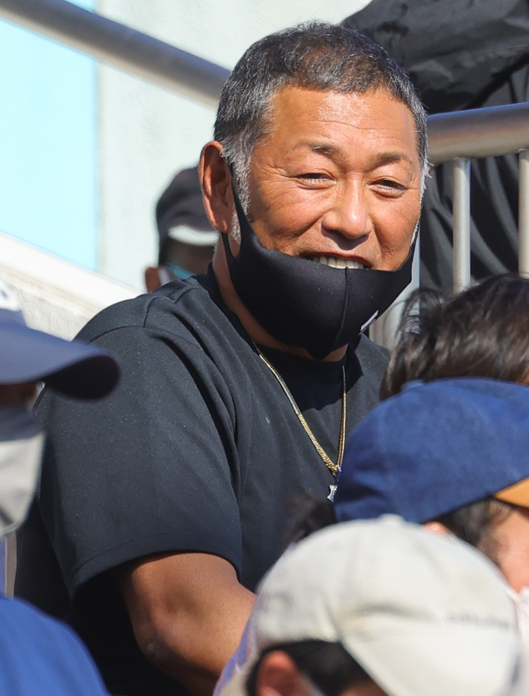 専大松戸対慶応　観戦する清原和博氏（撮影・野上伸悟）