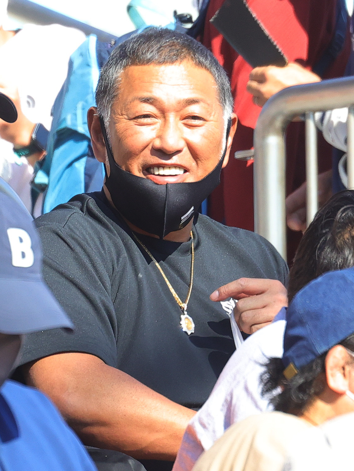 専大松戸対慶応　観戦する清原和博氏（撮影・野上伸悟）