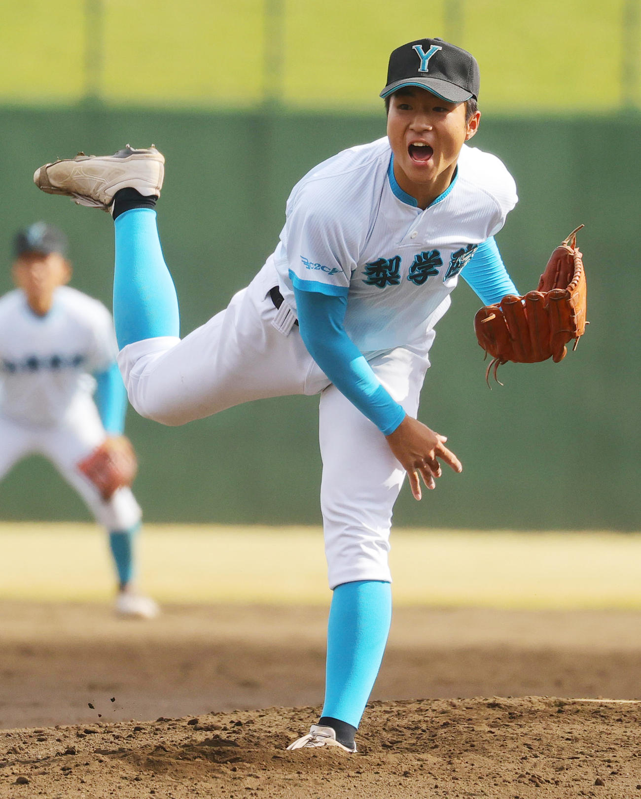 山梨学院対専大松戸　山梨学院先発の林（撮影・野上伸悟）
