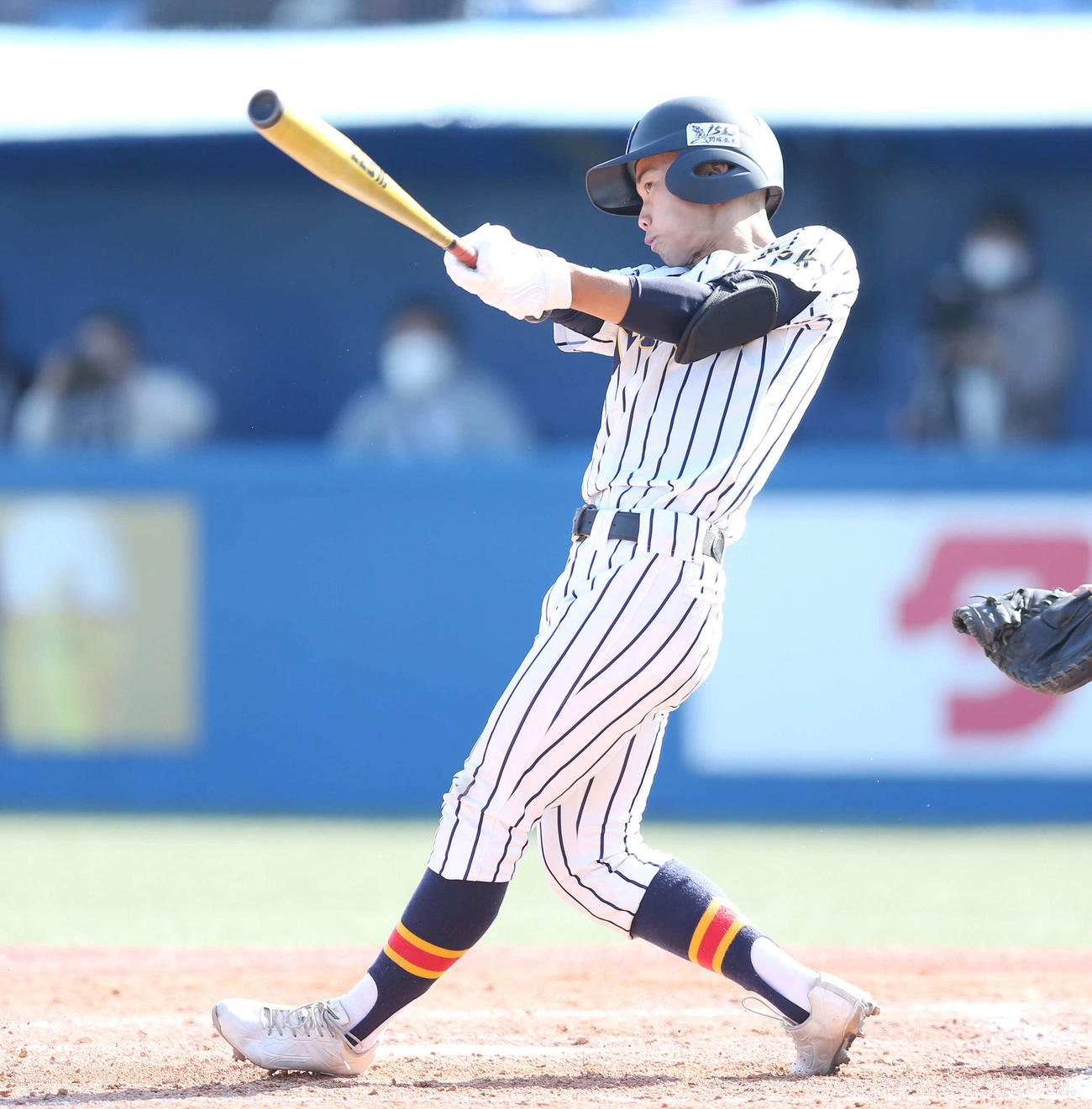 帝京対二松学舎大付　3回表帝京1死二塁、適時二塁打を放つ奥山（撮影・宮地輝）