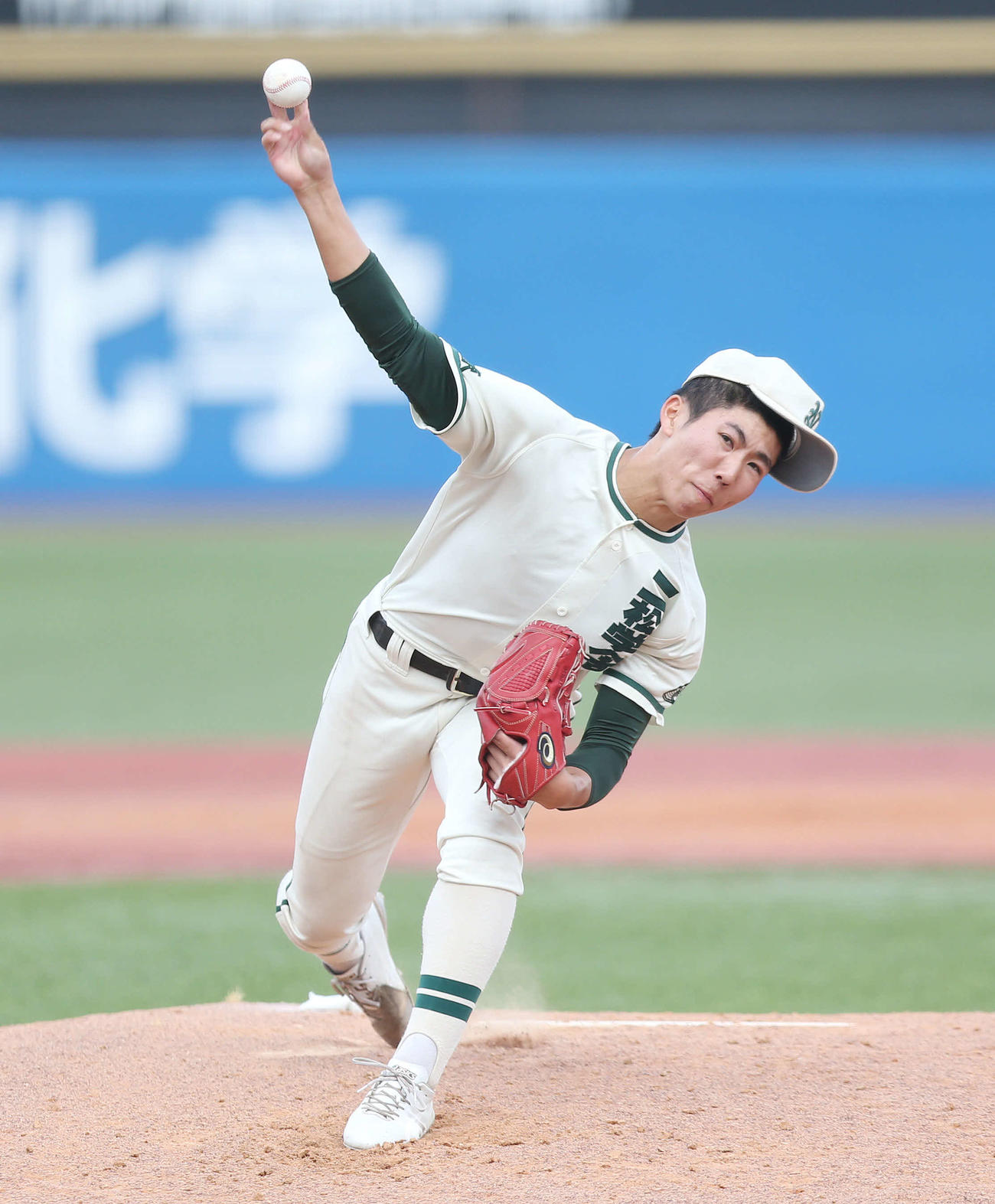 二松学舎大付対東海大菅生　二松学舎大付先発の大矢（撮影・宮地輝）