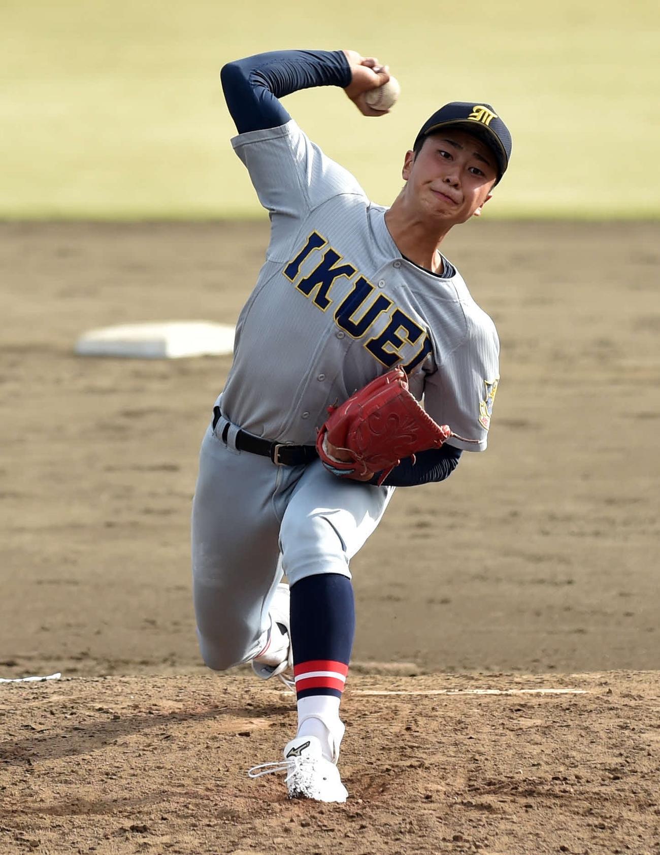 秋季東北大会で力投する高橋