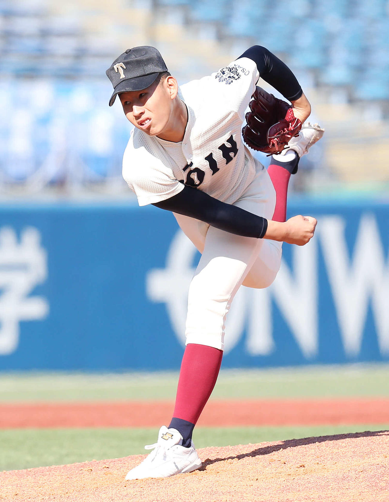 22年11月18日、大阪桐蔭対東邦　２番手で登板した大阪桐蔭の南恒誠