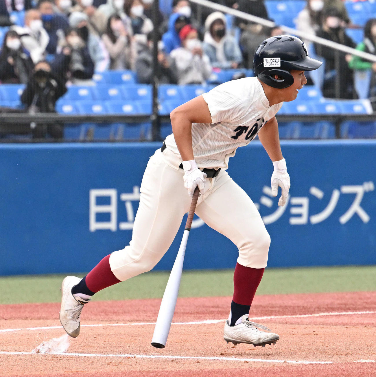 クラーク対大阪桐蔭　1回裏大阪桐蔭1死三塁、徳丸は先制の中前適時打を放つ（撮影・滝沢徹郎）
