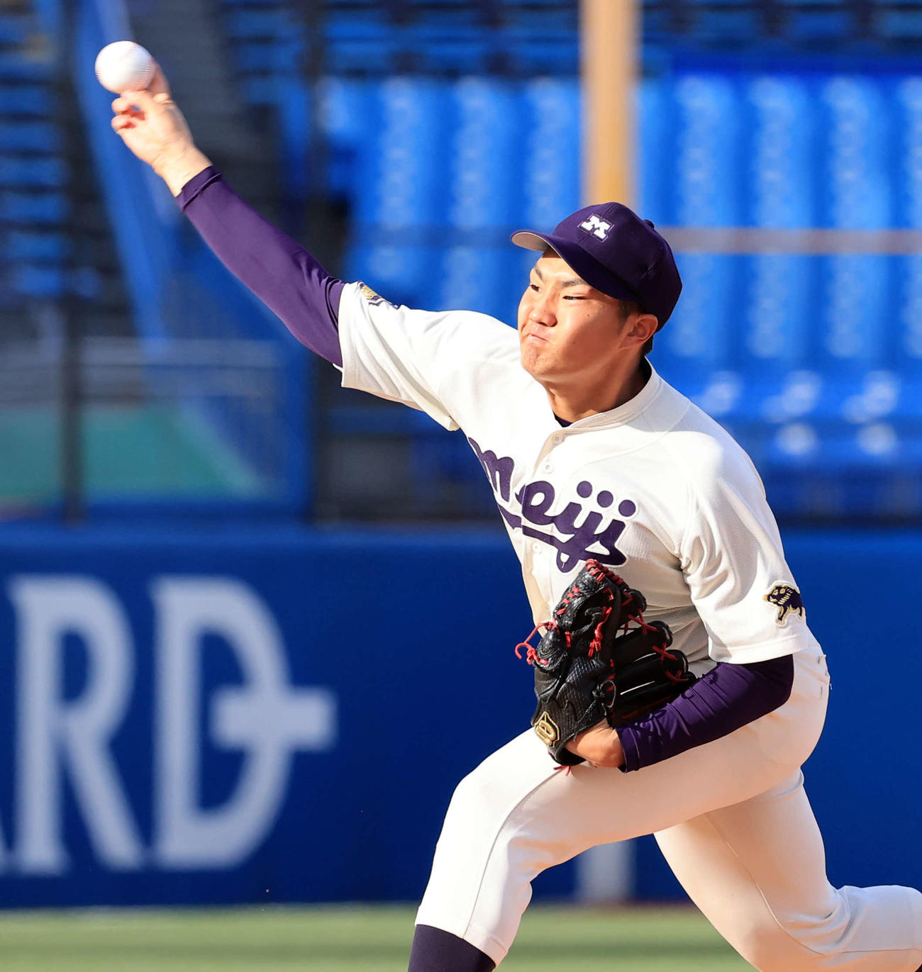 国学院大対明大　明大先発の村田（撮影・浅見桂子）