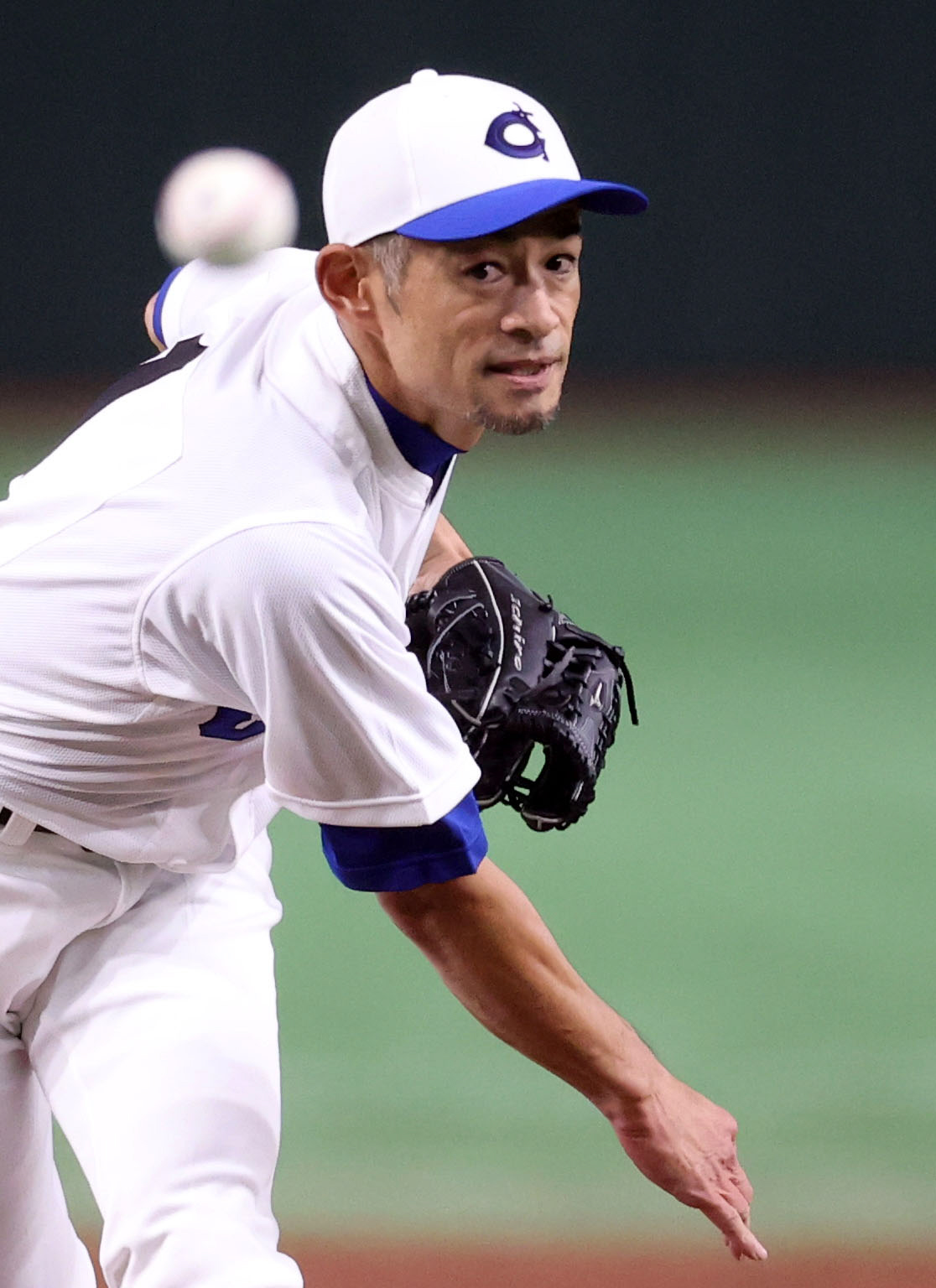 イチロー選抜対高校野球女子選抜　イチロー選抜先発のイチロー氏（撮影・狩俣裕三）