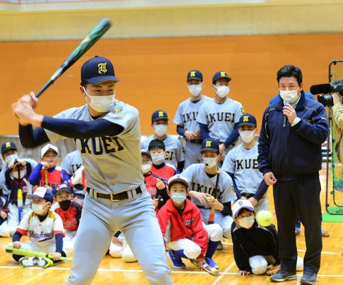 仙台育英が小学生と野球交流会　須江監督「君たちもすごいことができる」子どもたちに金言