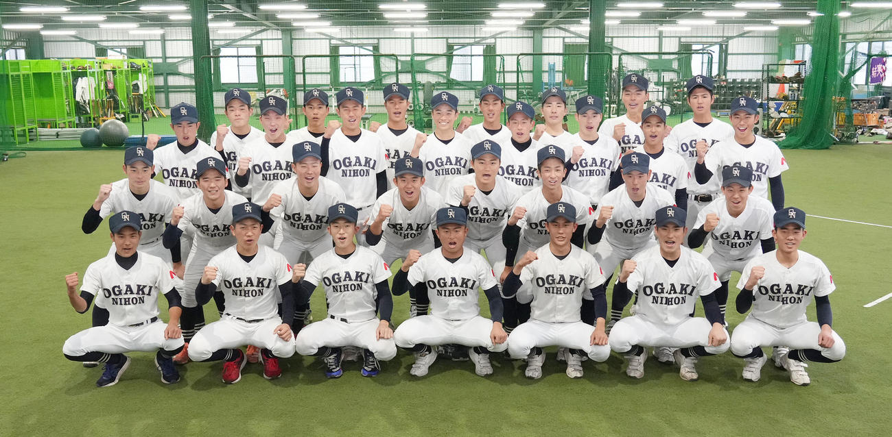 センバツ出場が決まり喜ぶ大垣日大高校ナイン（撮影・森本幸一）