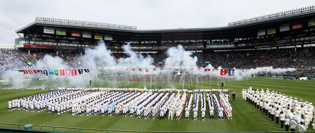 2019年3月、選抜高校野球大会の開会式の様子