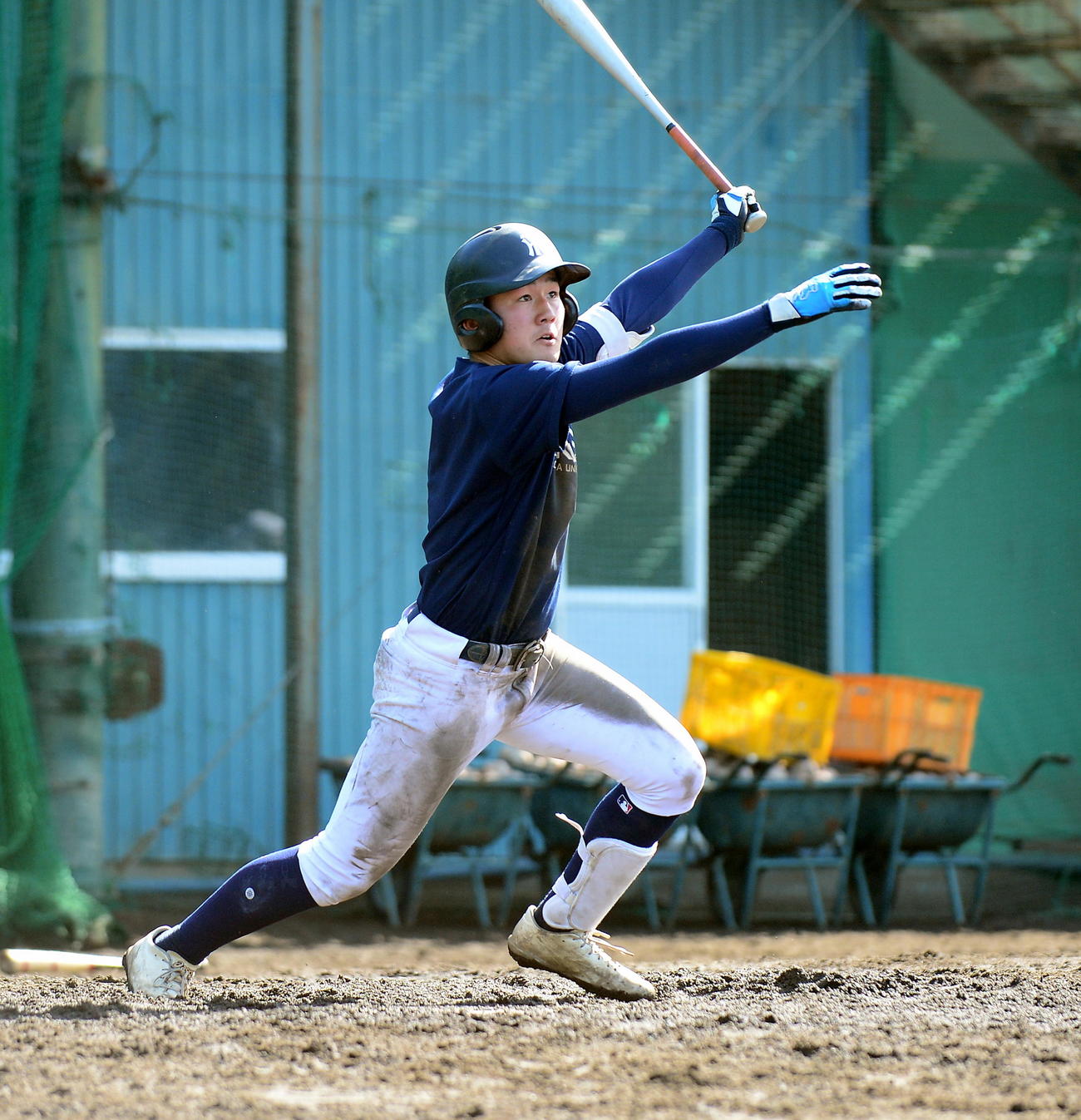 外野に鋭い打球を飛ばす常葉大菊川・平出