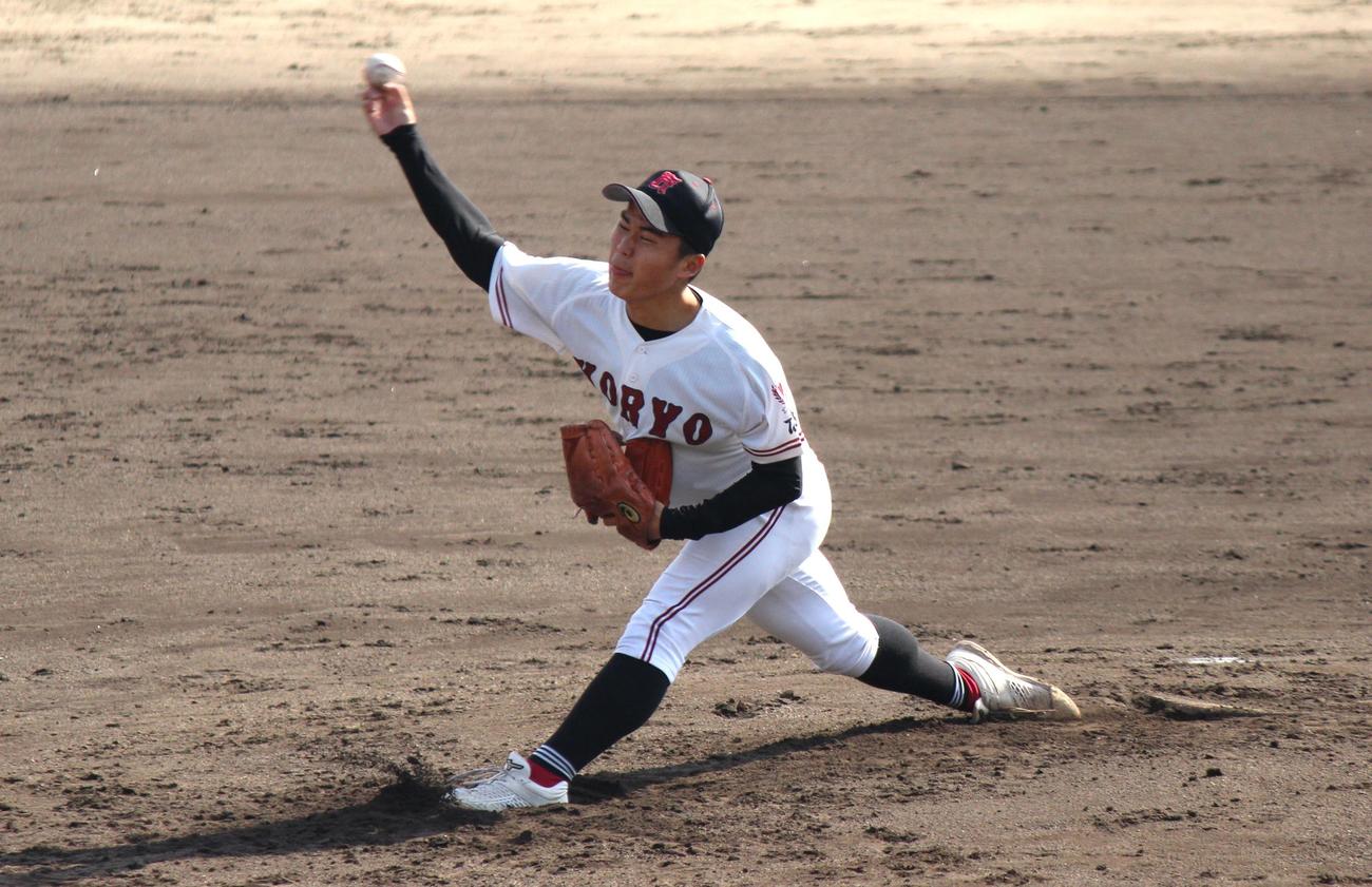 練習試合初戦で6回を無安打と好投した広陵・高尾（撮影・柏原誠）