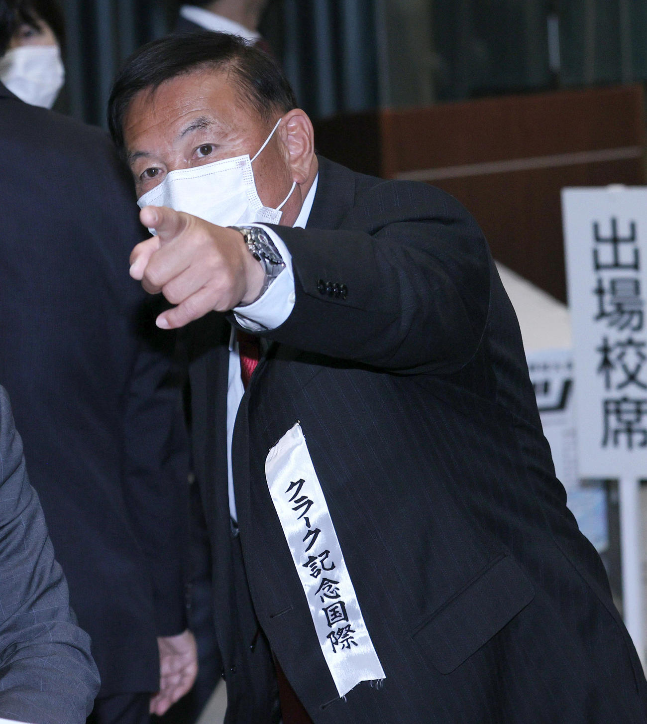 センバツ抽選の結果が決まったクラークの佐々木監督（撮影・上山淳一）