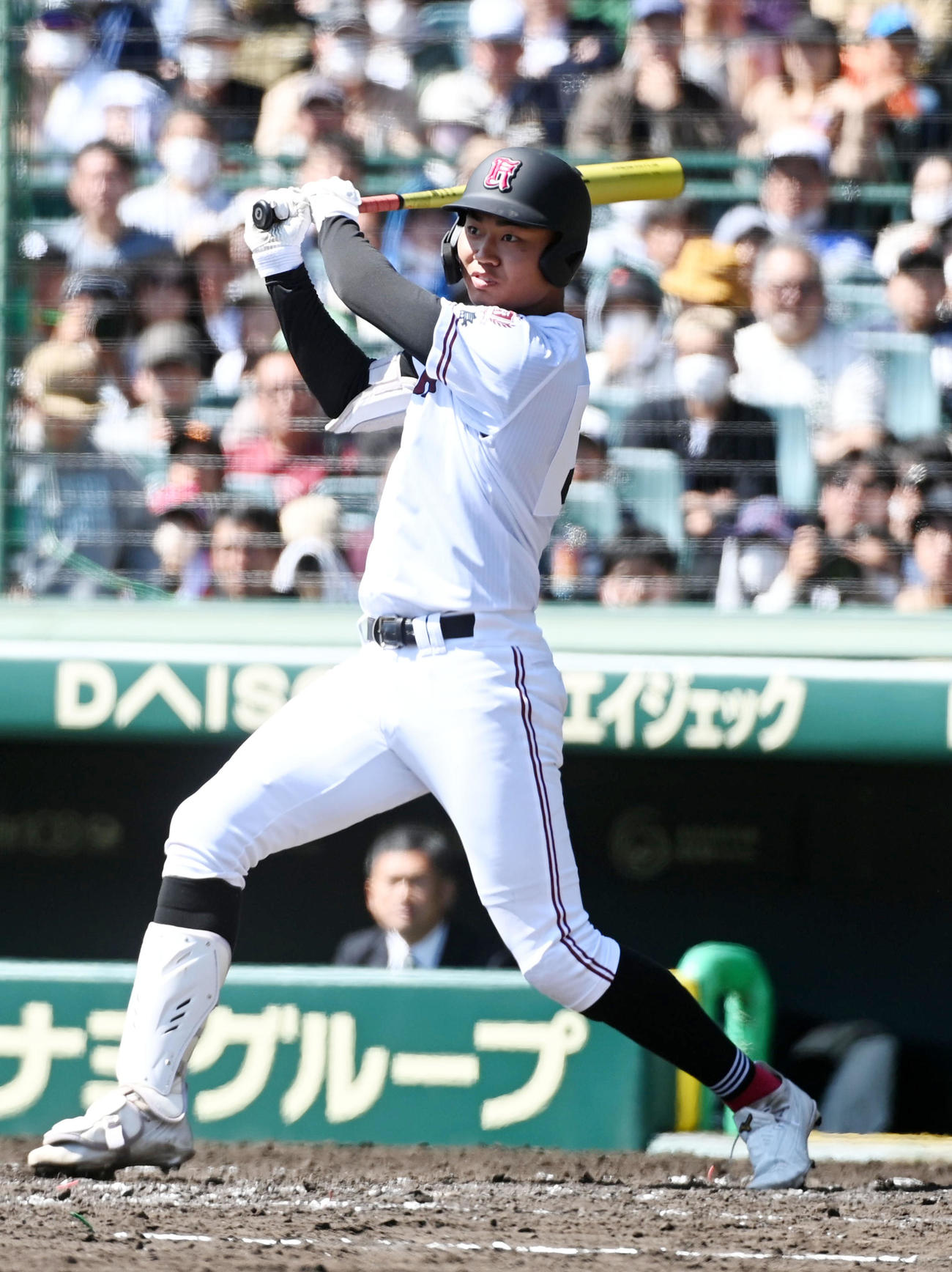 5回表広陵2死三塁、真鍋は左前適時打を放つ（撮影・前岡正明）