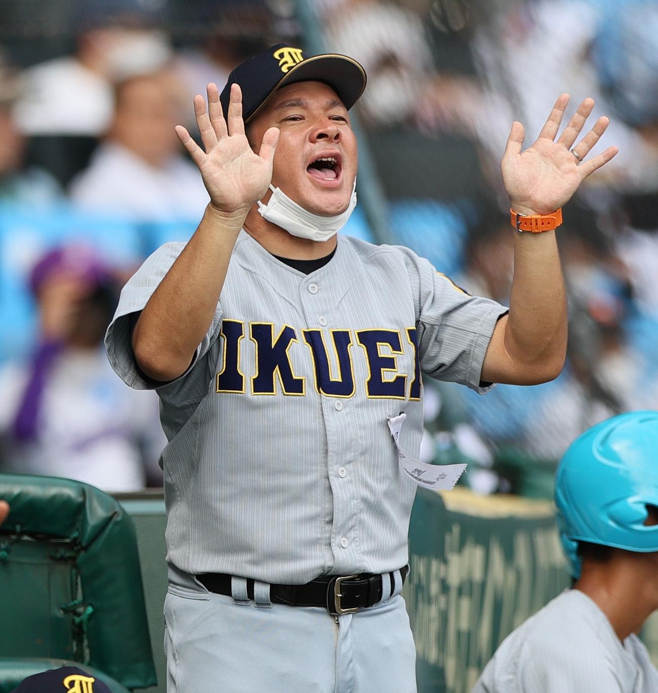仙台育英・須江監督（2022年8月22日撮影）