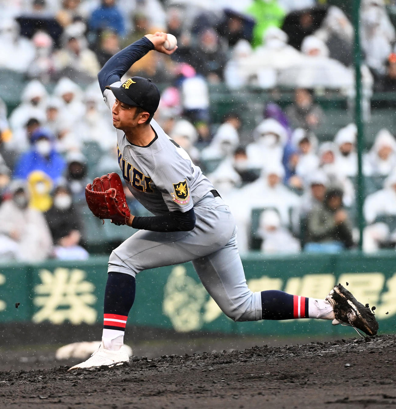 仙台育英対慶応　仙台育英2番手の高橋（撮影・前岡正明）