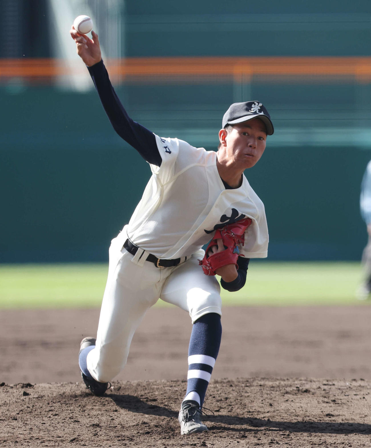 光対彦根総合　力投する光先発の升田（撮影・宮地輝）
