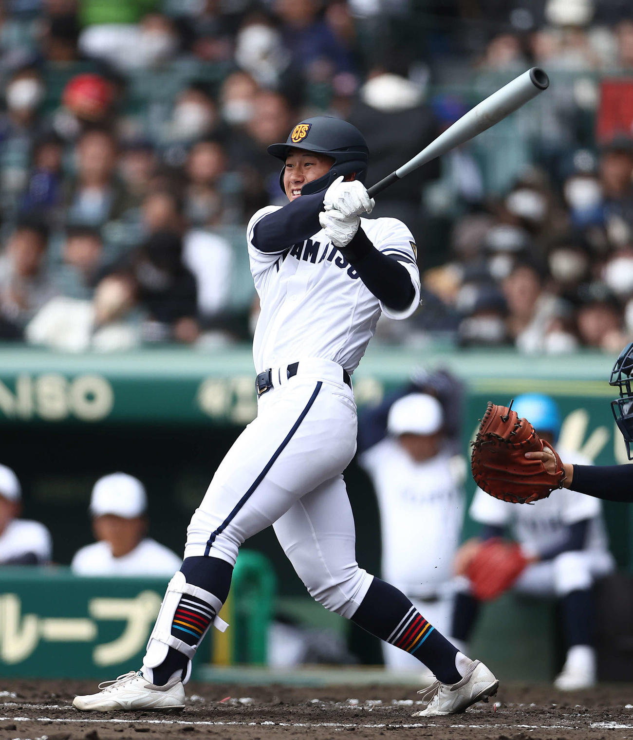 東邦対高松商　4回裏高松商無死、左前打を放つ久保（撮影・河田真司）