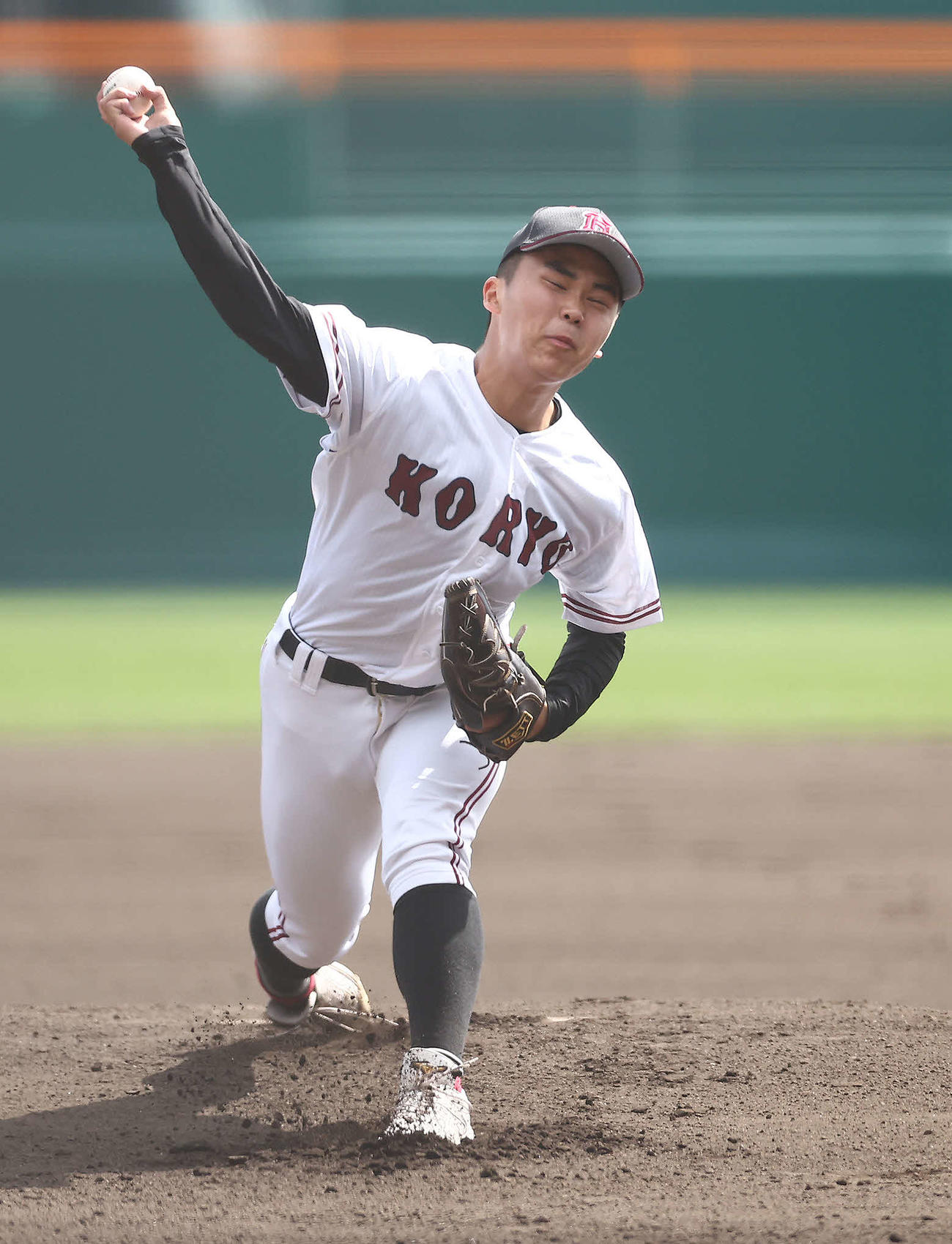 海星対広陵　先発で力投する広陵・高尾（撮影・河田真司）