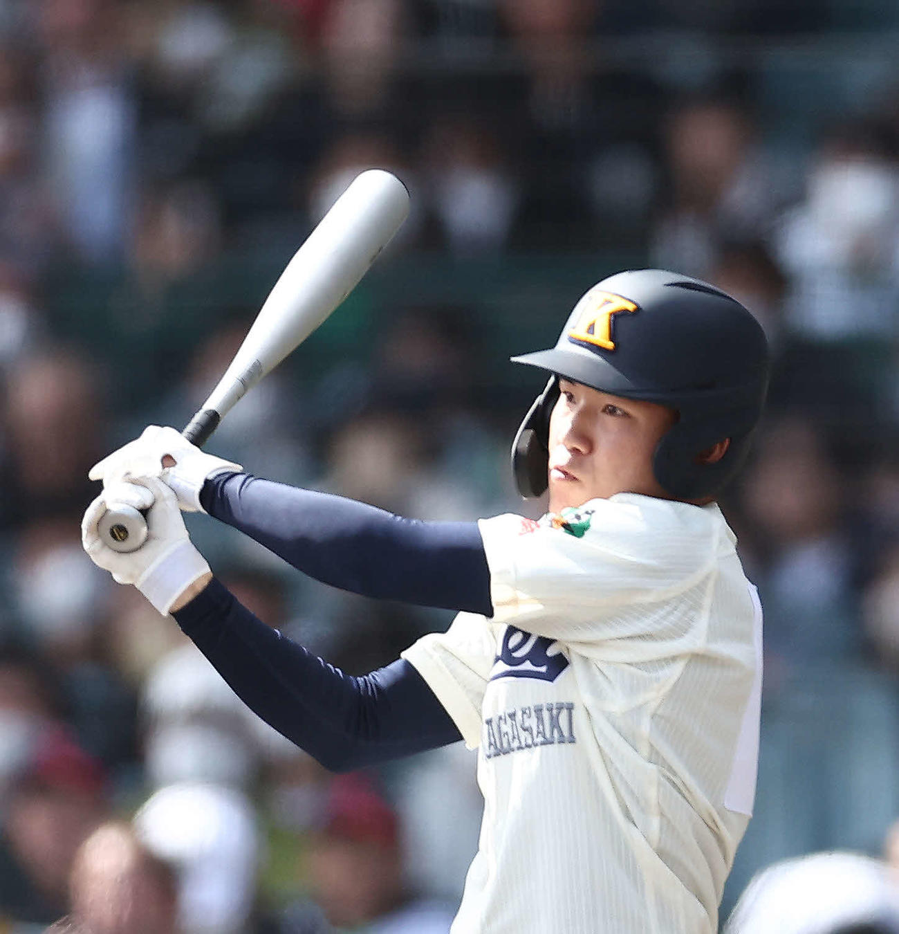 海星対広陵　2回表海星2死二塁、左前適時打を放つ吉田（撮影・河田真司）