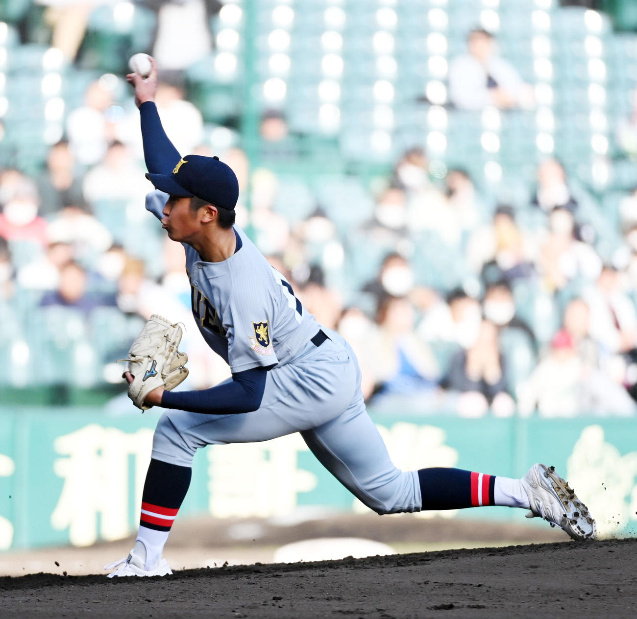 仙台育英対龍谷大平安　仙台育英先発の湯田（撮影・前岡正明）