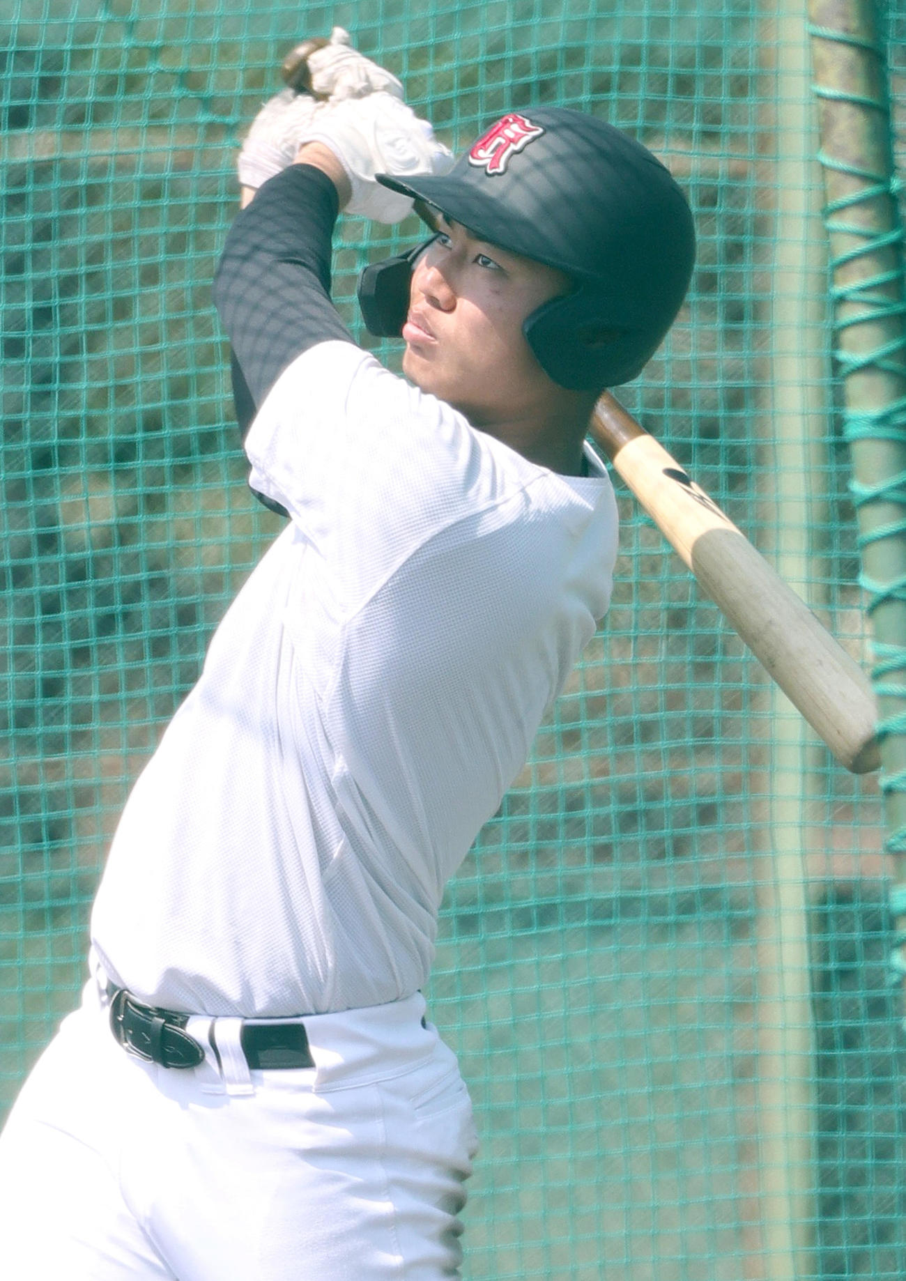 フリー打撃で汗を流す広陵の真鍋（撮影・上山淳一）