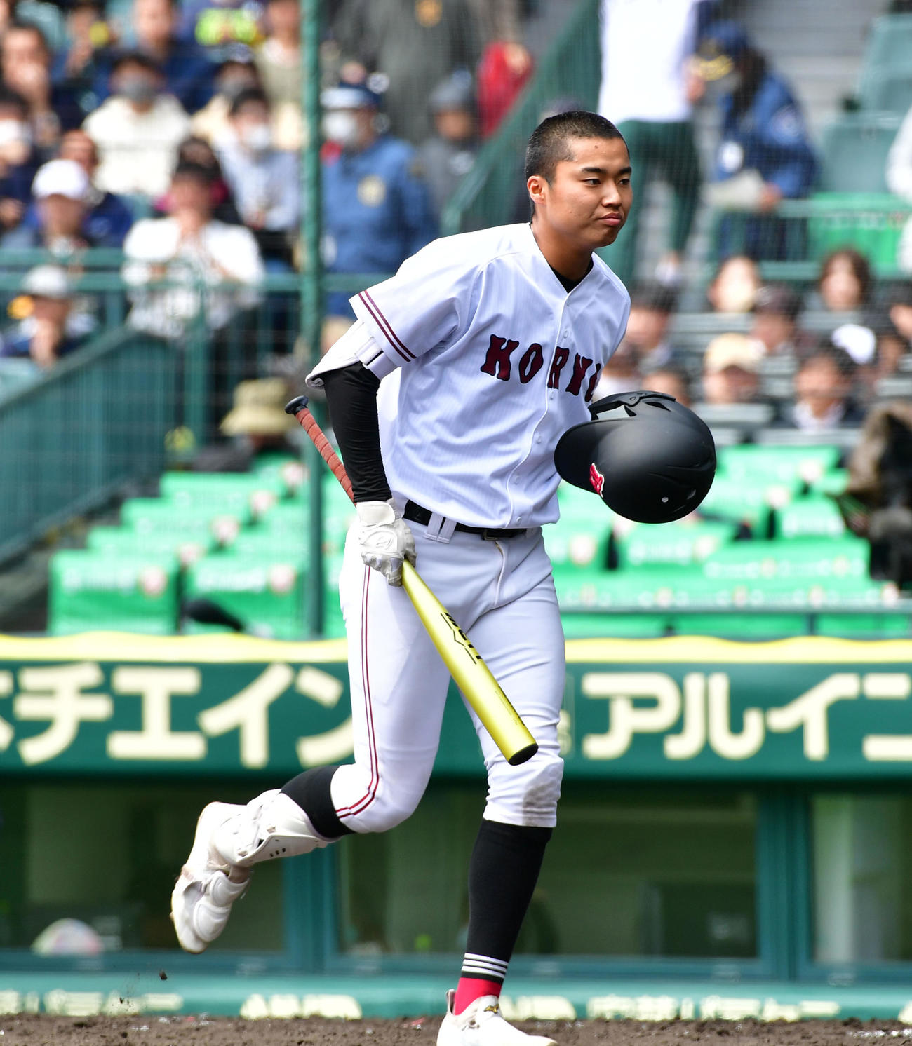 山梨学院対広陵　5回裏広陵2死二塁、真鍋は三邪飛に倒れる（撮影・前岡正明）