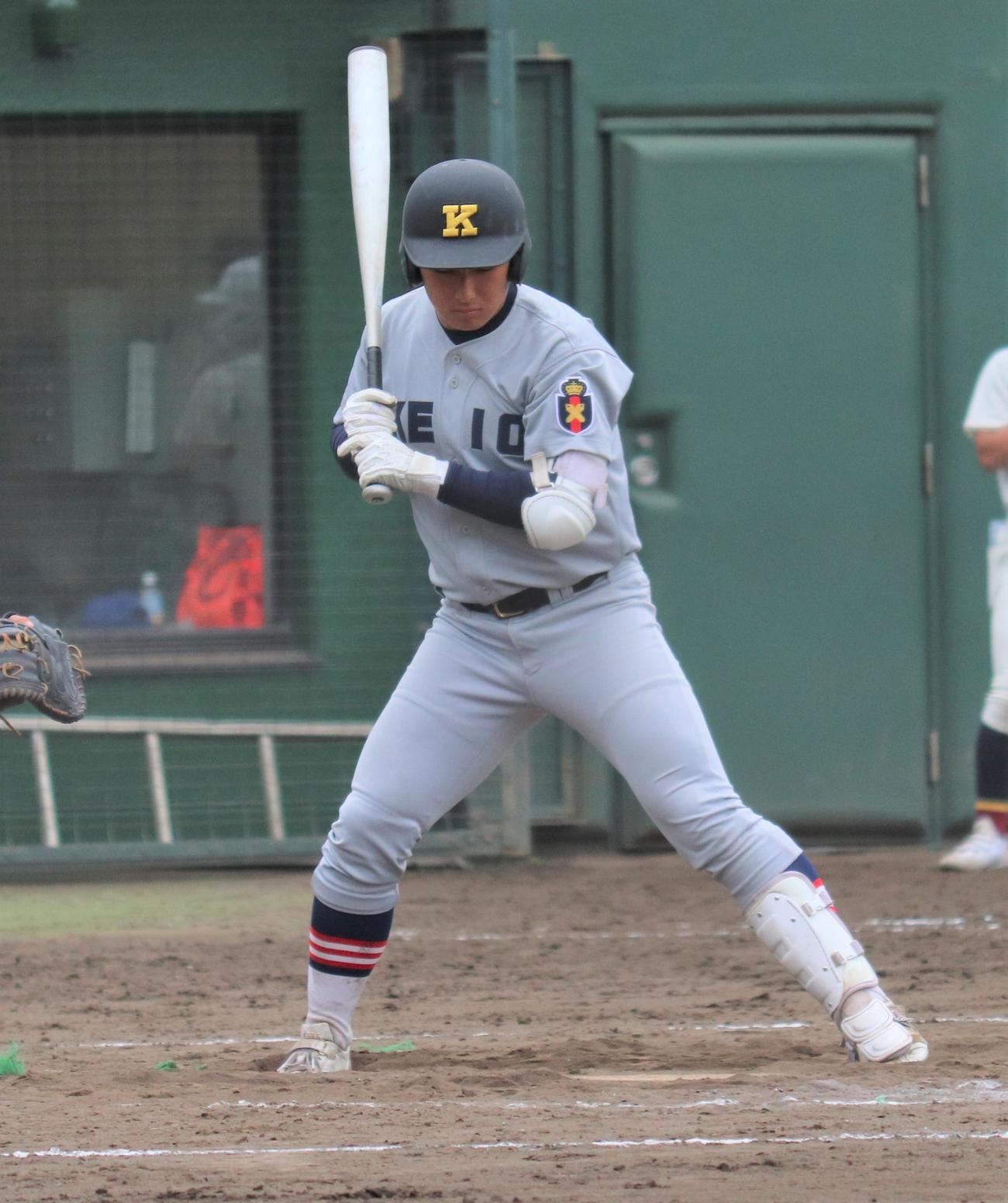 向上対慶応　8回裏慶応2死二塁　代打で出場した清原（撮影・星夏穂）