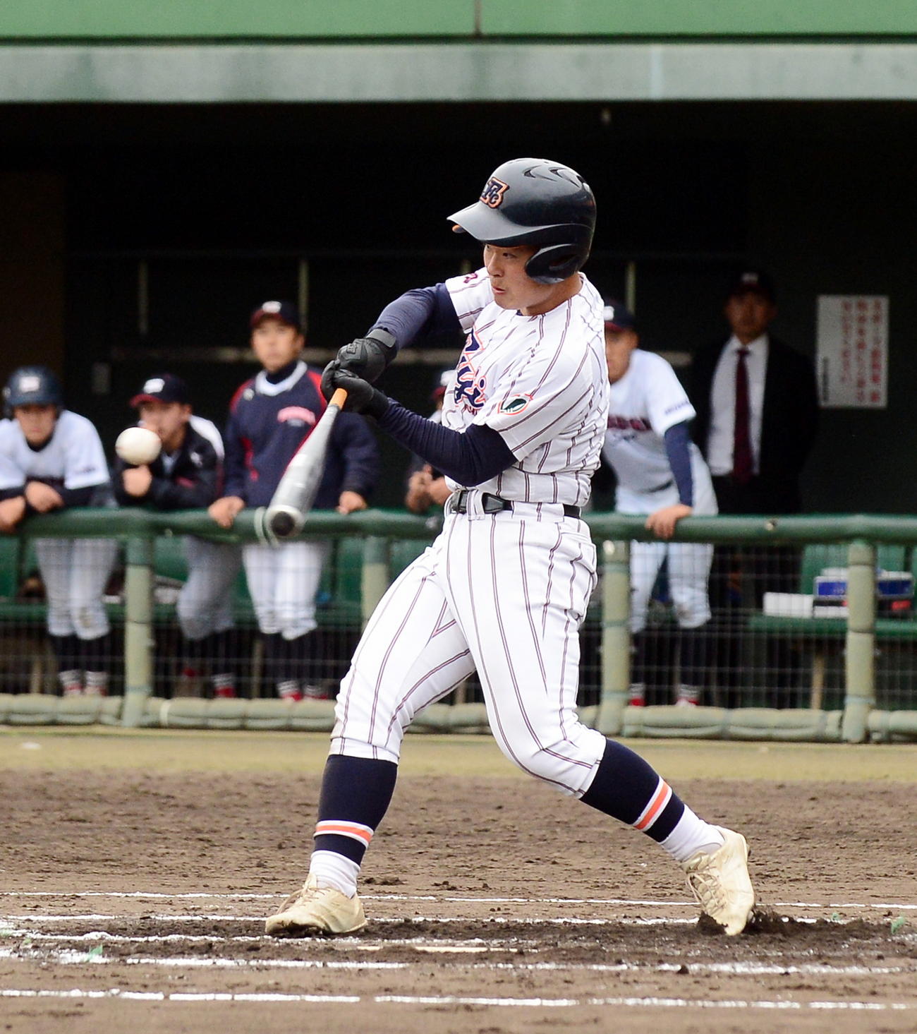 2回裏富士市立2死満塁、右越えに走者一掃の3点適時三塁打を放つ佐藤壮
