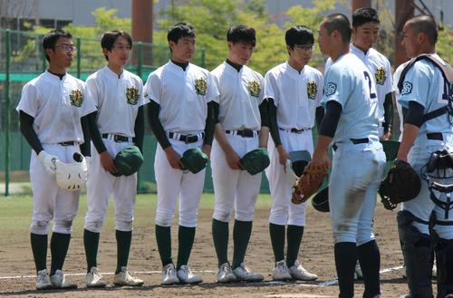 67年ぶり地区大会突破の超進学校・灘が初戦敗退　４番田中「もっといい試合をしたかった」