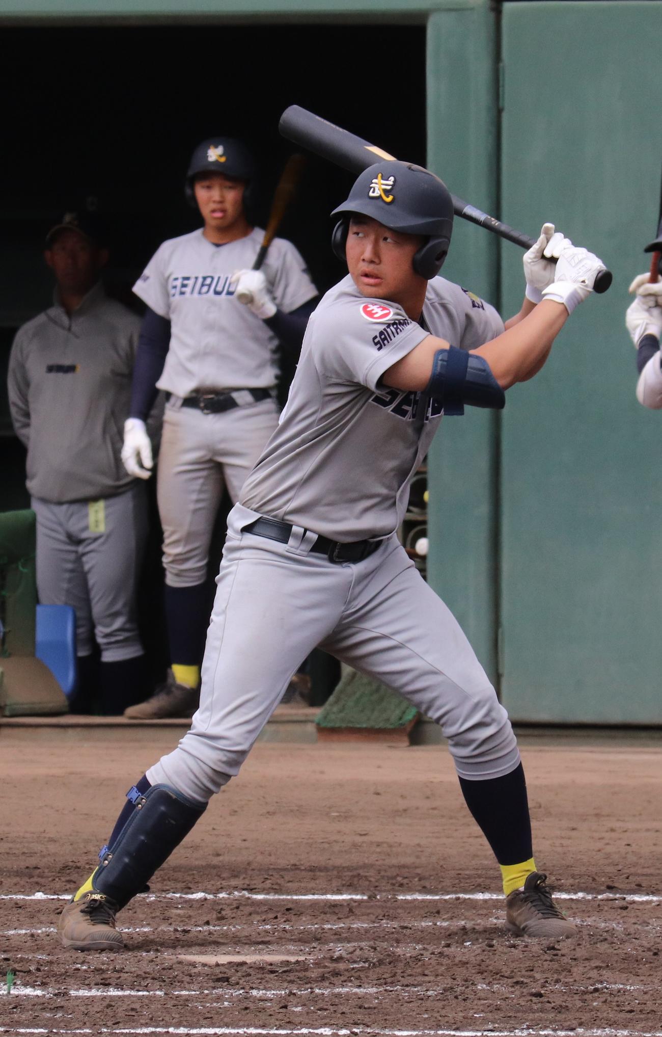 越ケ谷対西武台　打席に立つ西武台・金田（撮影・星夏穂）