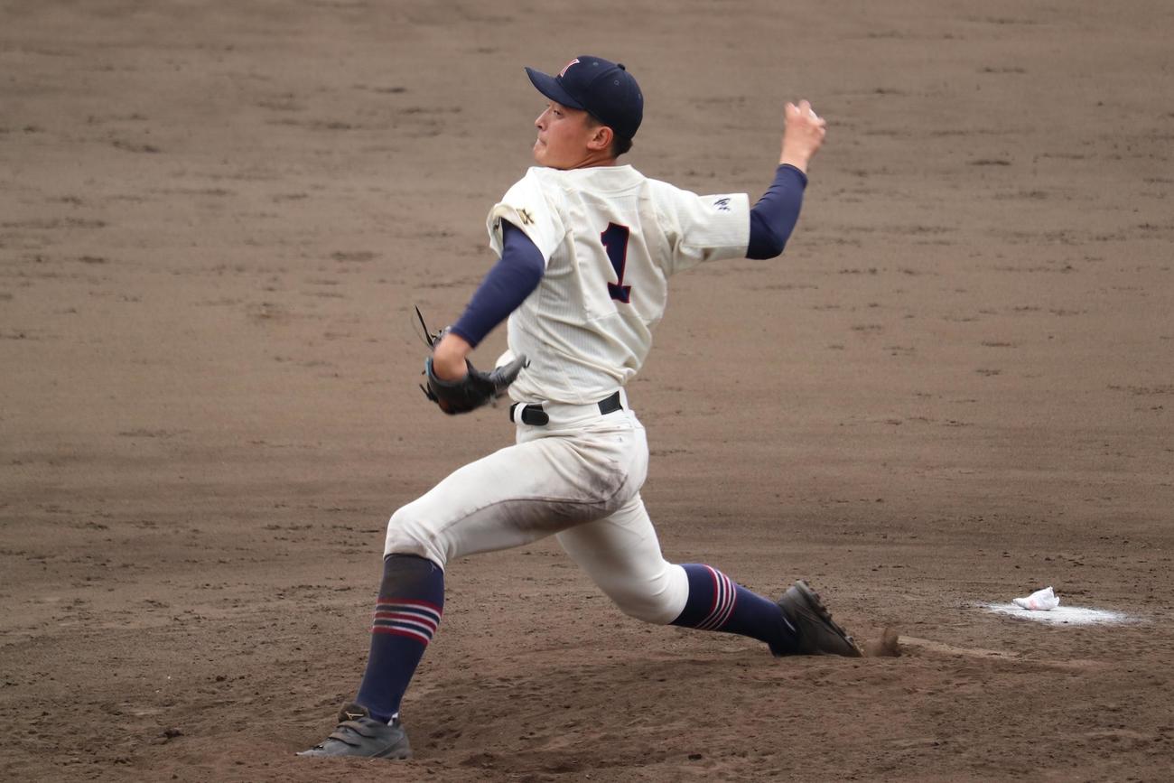 春日部東－聖望学園　9回を投げ6安打3失点と好投した春日部東・一郎丸（撮影・保坂淑子）