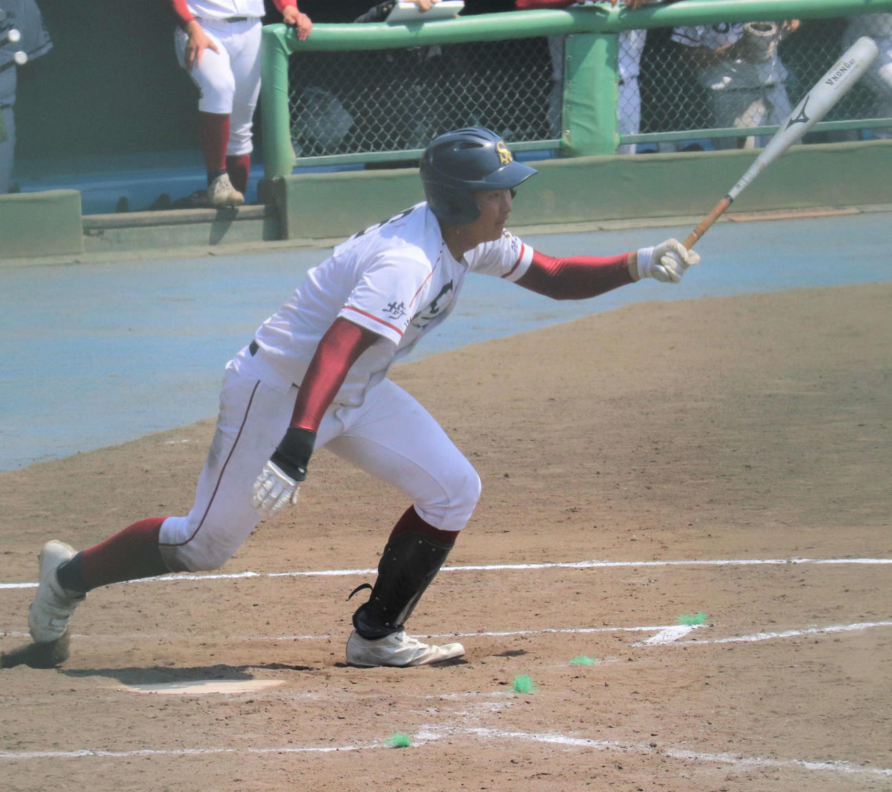 狭山清陵対西武学園文理　3回表狭山清陵1死一、三塁　先制の適時内野安打を放った井上（撮影・星夏穂）