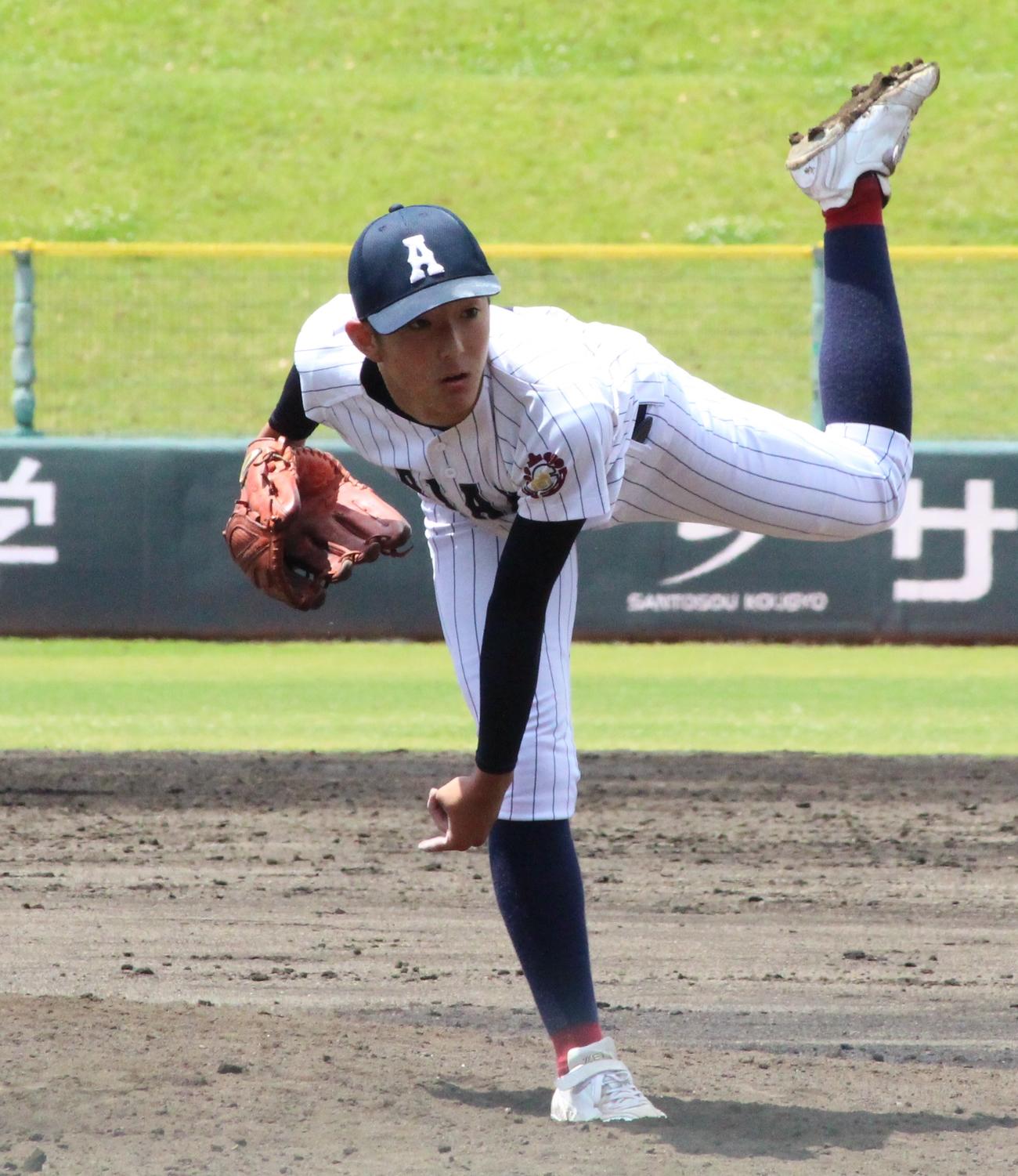 有明対福岡大大濠　2失点完投で有明を初の決勝進出に導いた稲岡寛太投手（撮影・菊川光一）