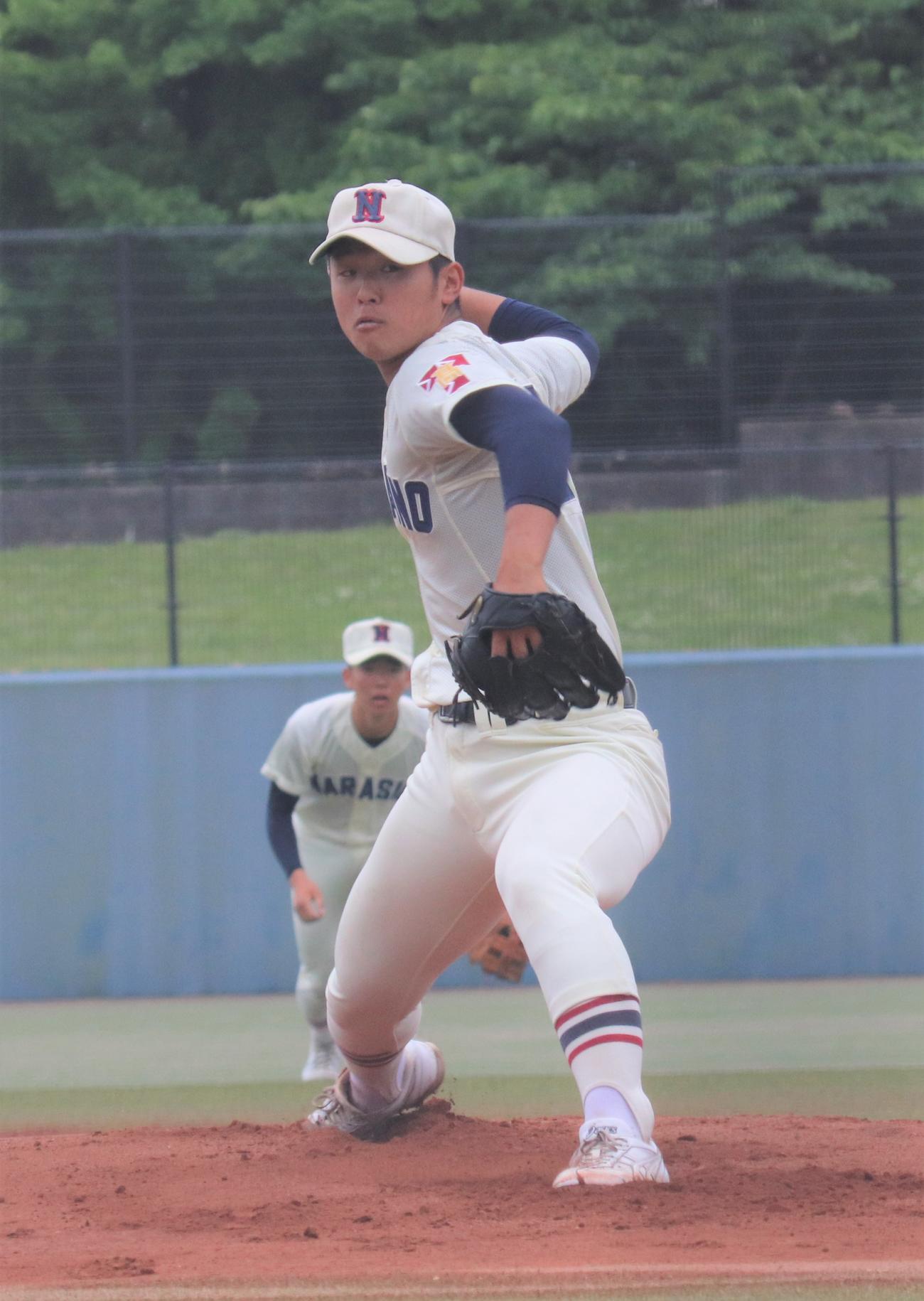 市船橋対習志野　先発し力投する習志野・小城（撮影・星夏穂）