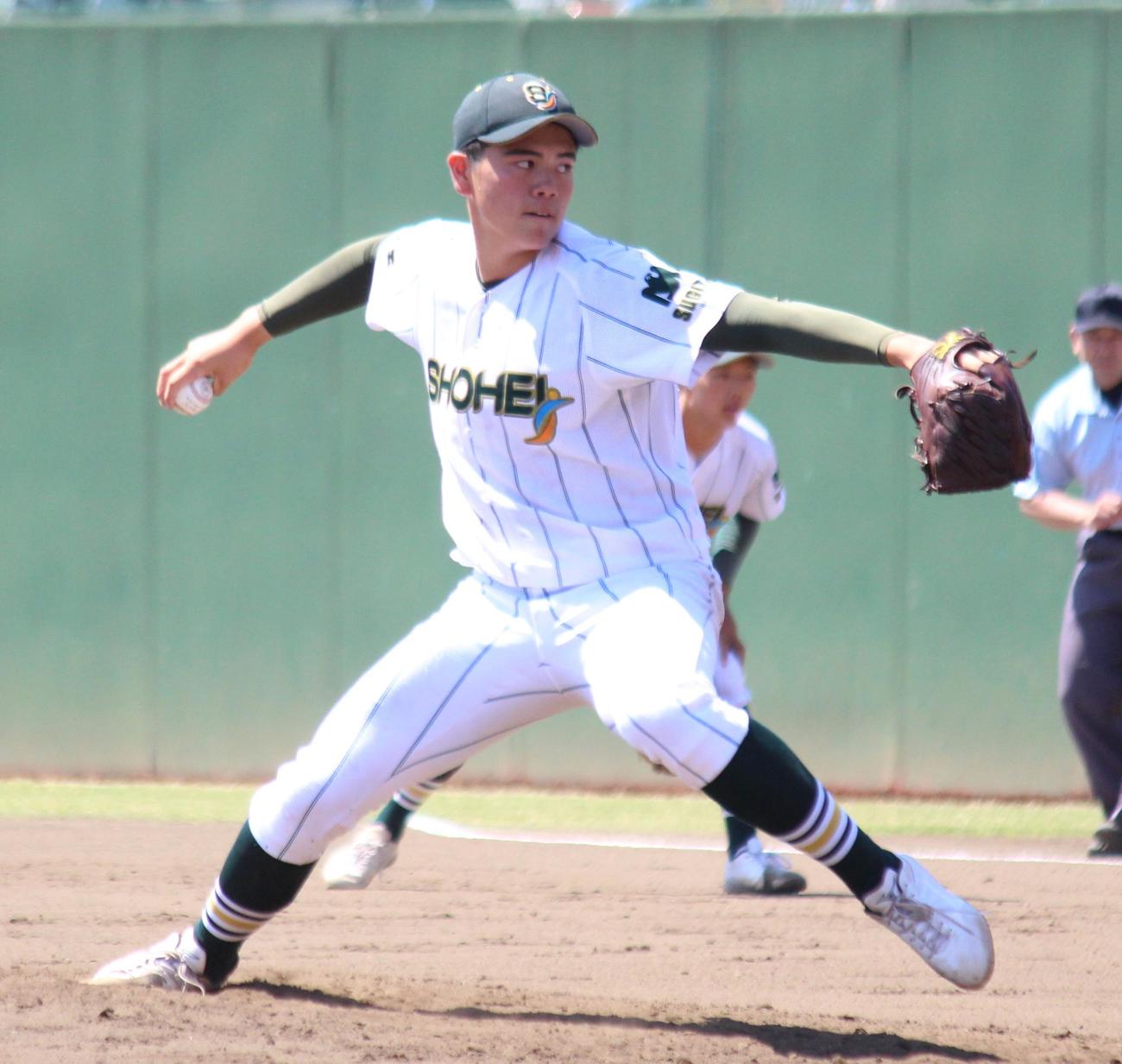 昌平対大宮東　2番手で登板した昌平・佐藤立（撮影・保坂恭子）