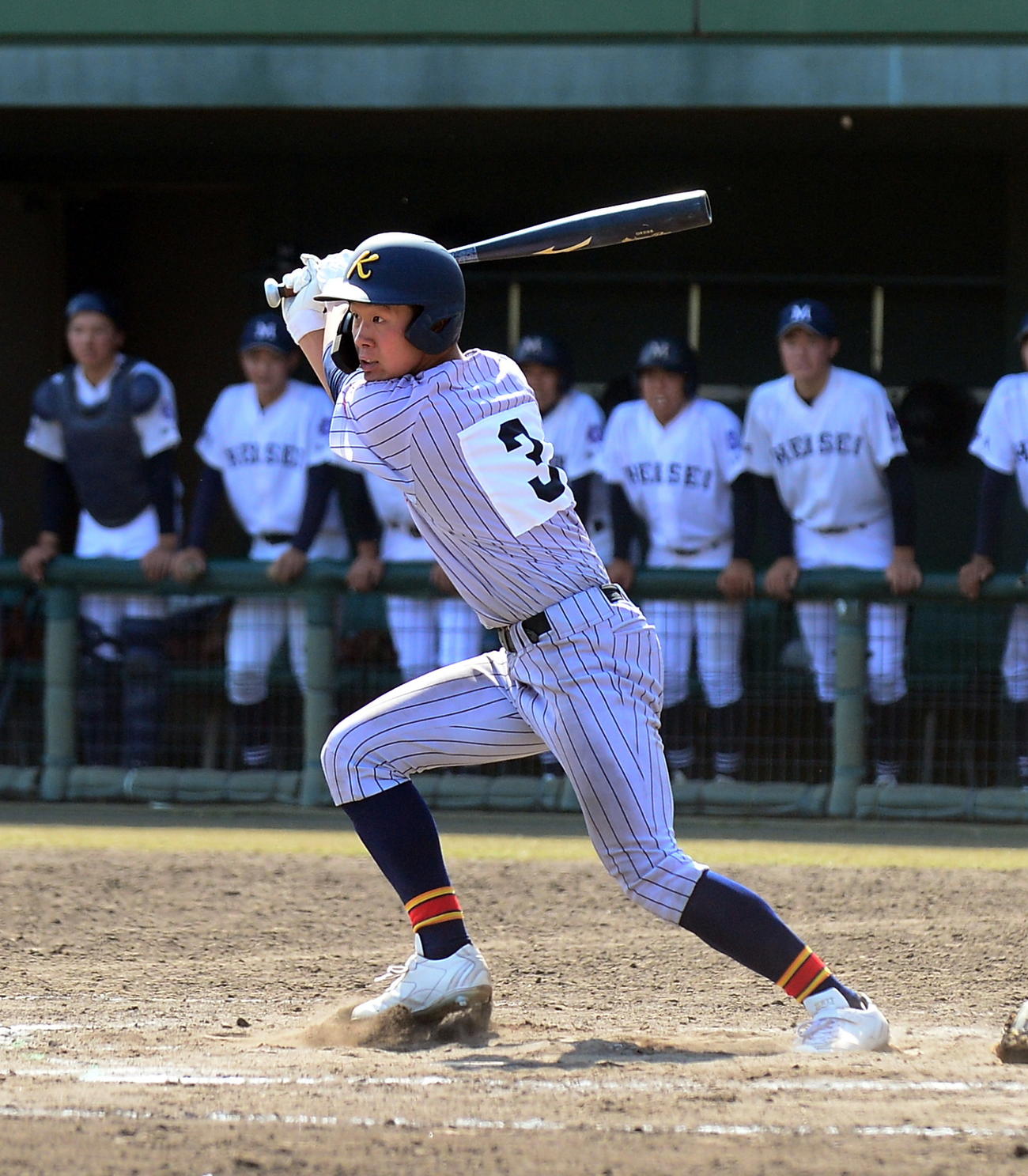 6回裏加藤学園1死満塁、左前適時打を放つ大木