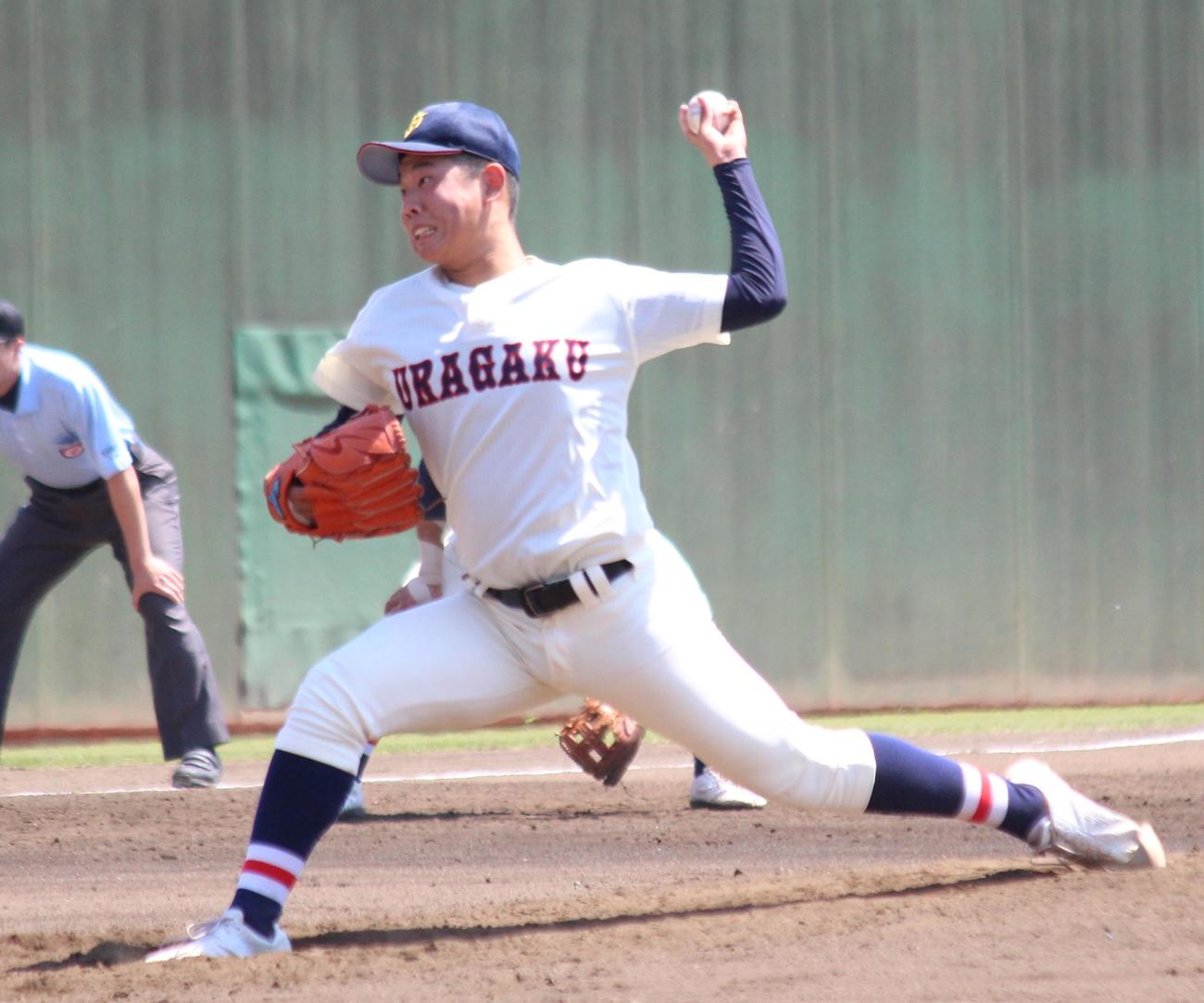 昌平対浦和学院　先発し力投する浦和学院・伊藤（撮影・保坂恭子）