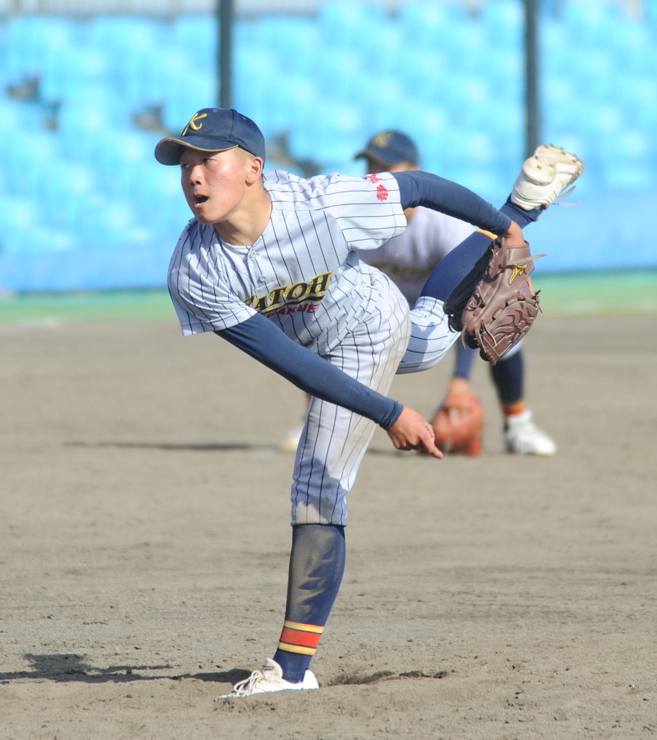 9回2死まで1失点と好投した加藤学園・小沢