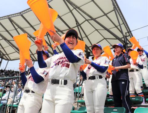 神戸国際大付に女子野球部誕生、同じユニホームで男子応援 石田晴菜
