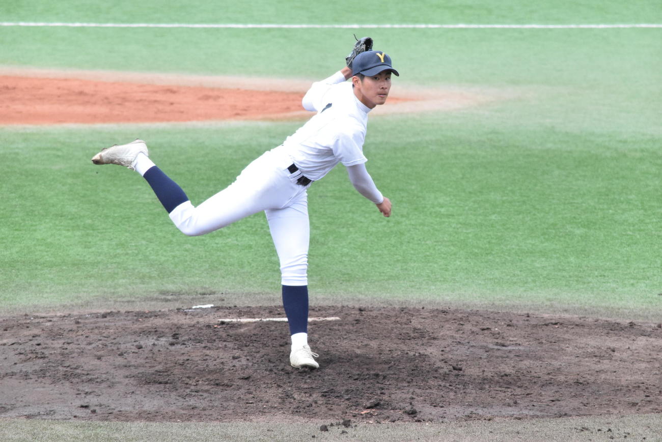 完封勝利の八尾・西川侑志投手（撮影・阪口孝志）