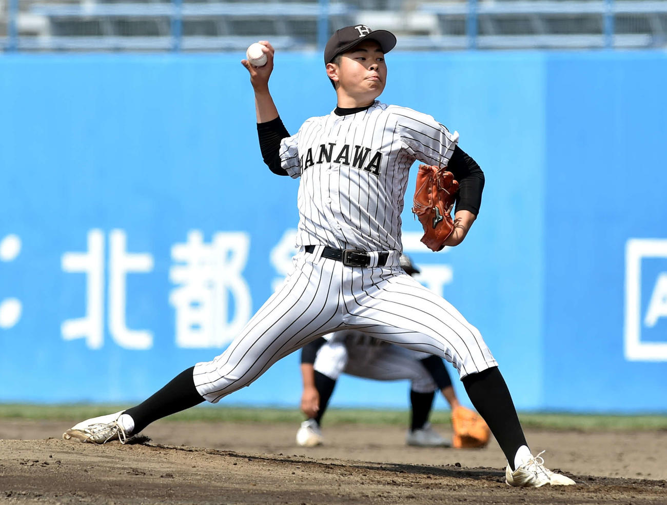 平成対花輪　1失点完投した花輪・山本（撮影・相沢孔志）