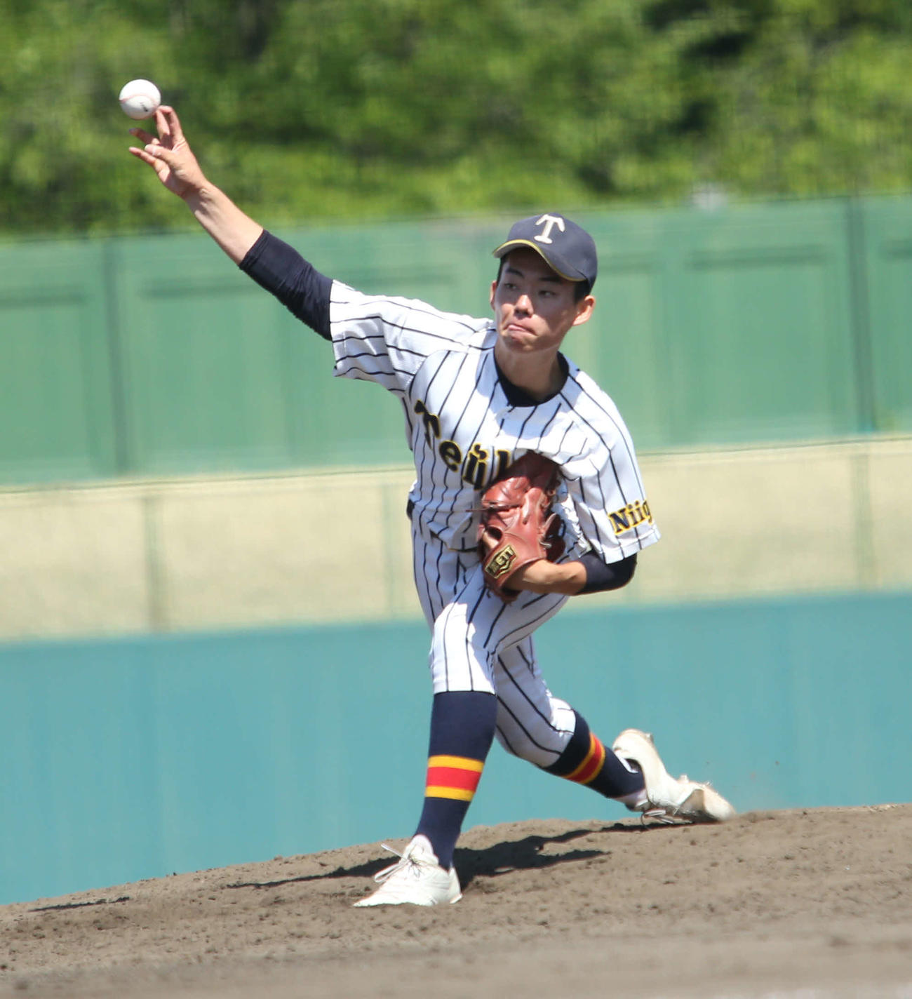 公式戦初登板の帝京長岡・小林は中越を相手に8回無失点