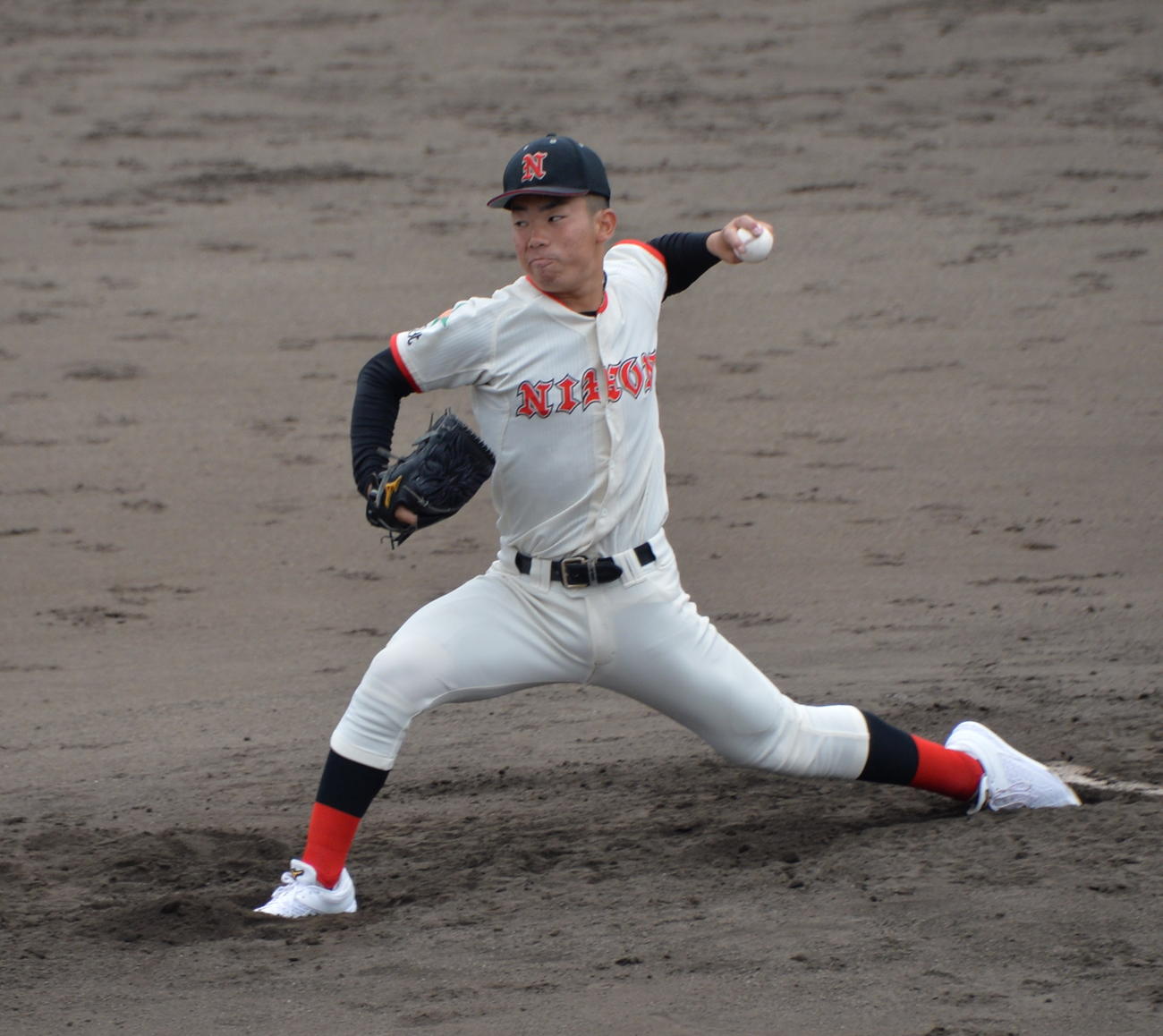 4回2安打無失点と好投した日大東北・堀米涼