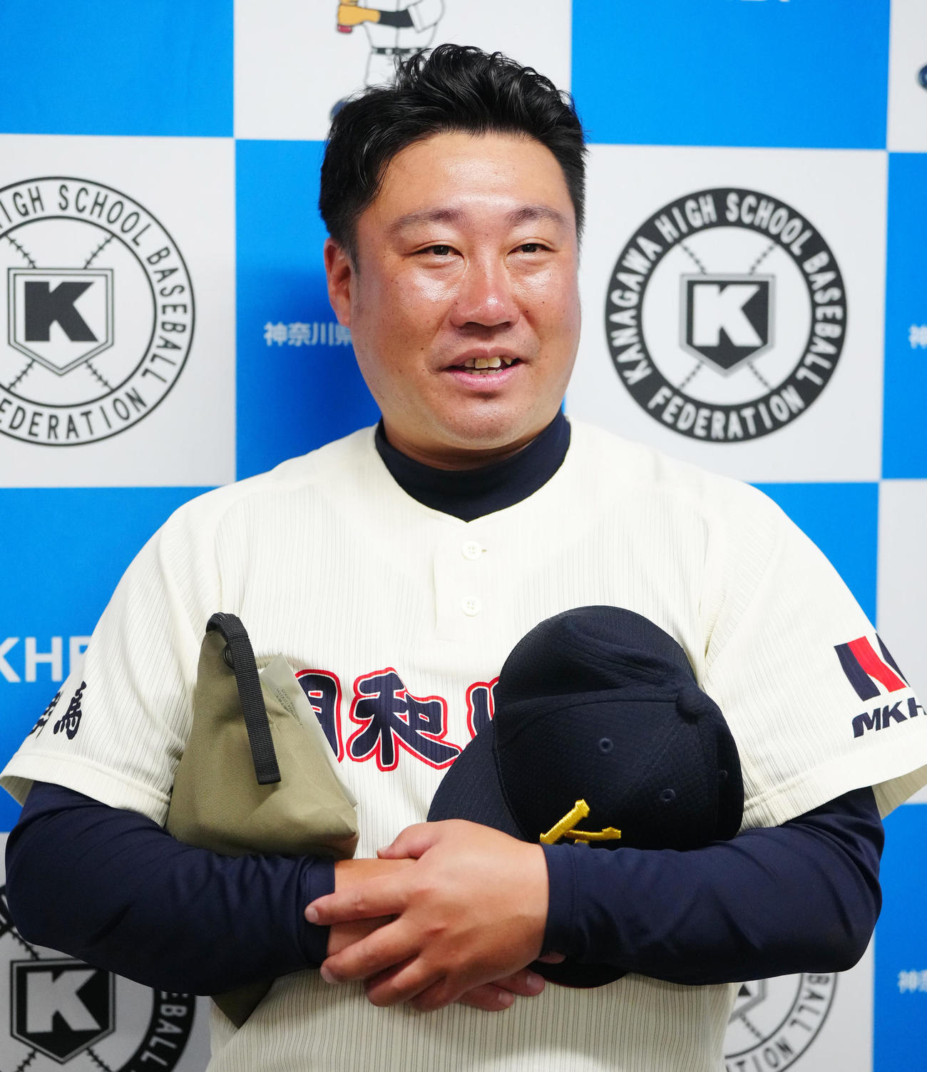 明和県央対常総学院　試合後、取材に応じる明和県央・塩原監督（撮影・江口和貴）