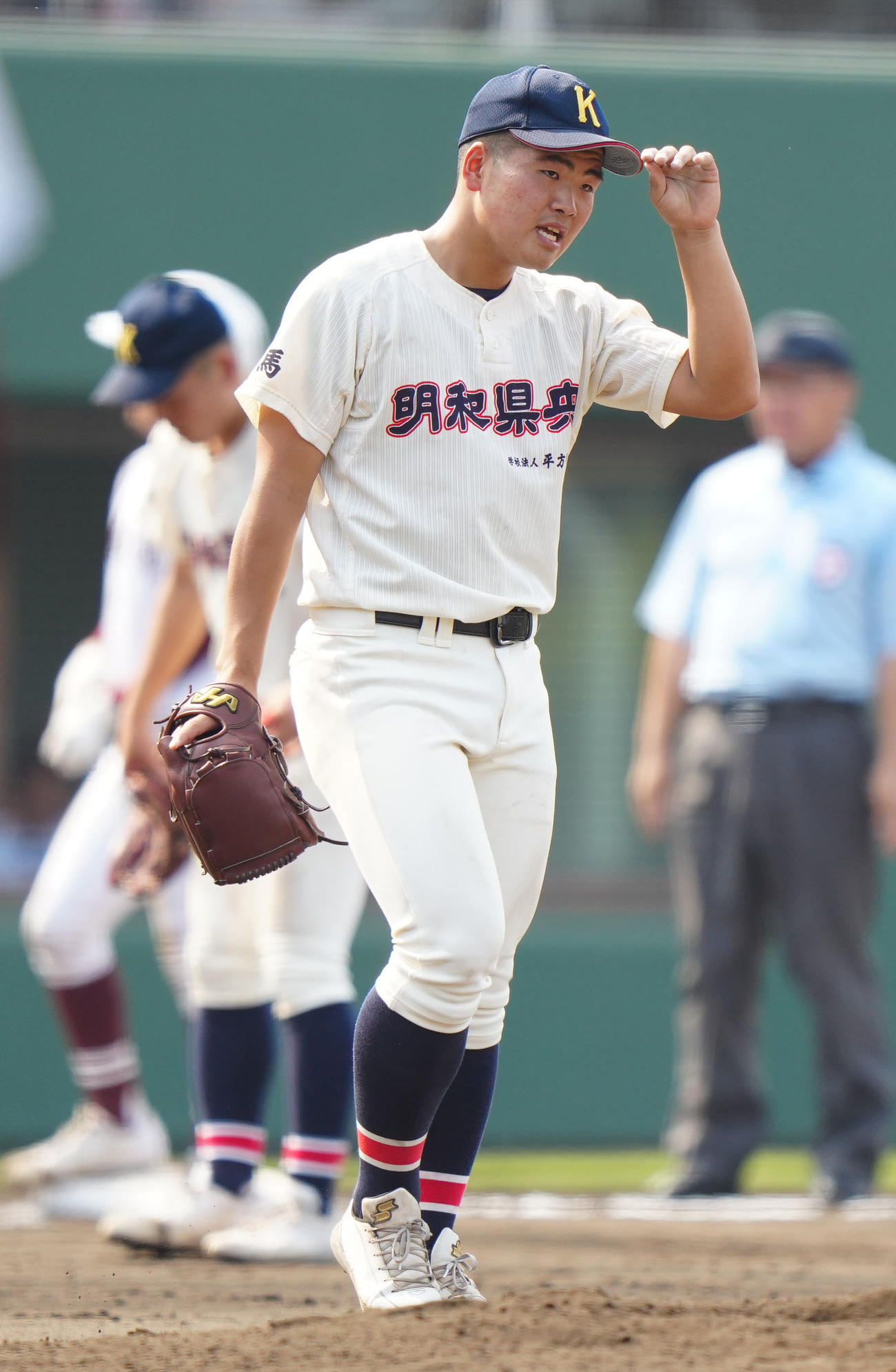 明和県央対常総学院　6回裏常総学院1死一、三塁、片岡に適時二塁打を浴びた須藤（撮影・江口和貴）