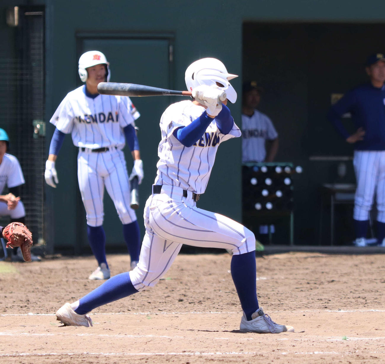 帝京対高崎健康福祉大　9回表高崎健康福祉大高崎1死三塁、狩野が左中間に先制となる適時二塁打を放つ（撮影・黒須亮）