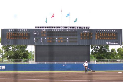 報徳学園対市和歌山　両校のスタメン（撮影・柏原誠）