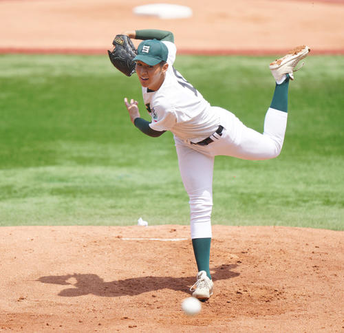 専大松戸対高崎健康福祉大高崎　専大松戸先発の渡辺翼（撮影・江口和貴）